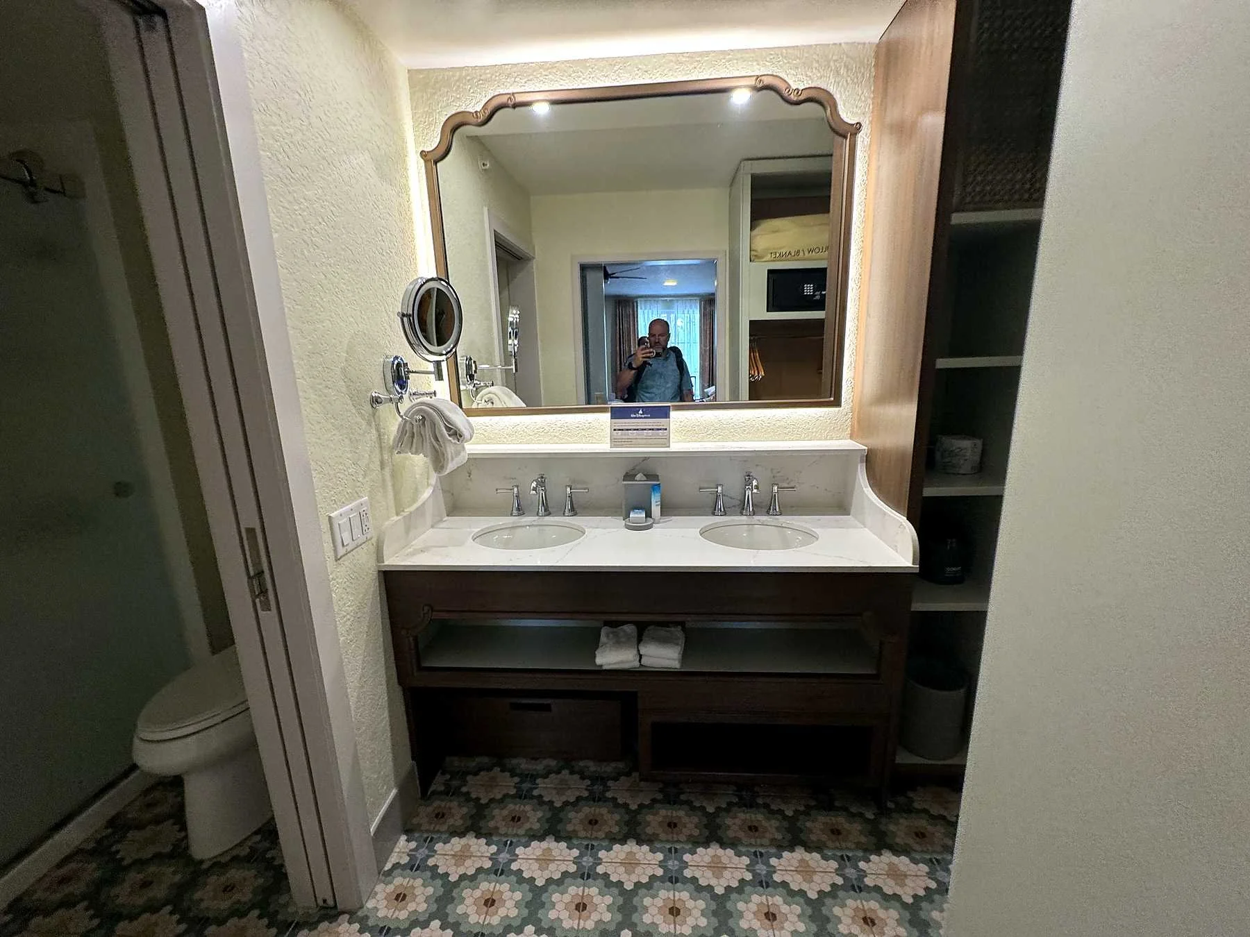 POFQ Room Bathroom