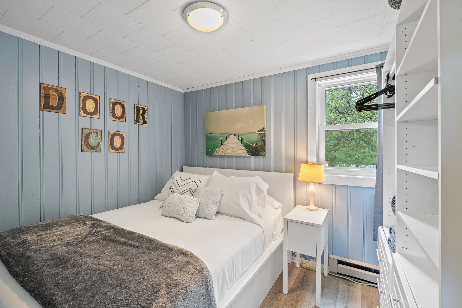 20240522-_LCR5840 master bedroom.jpg