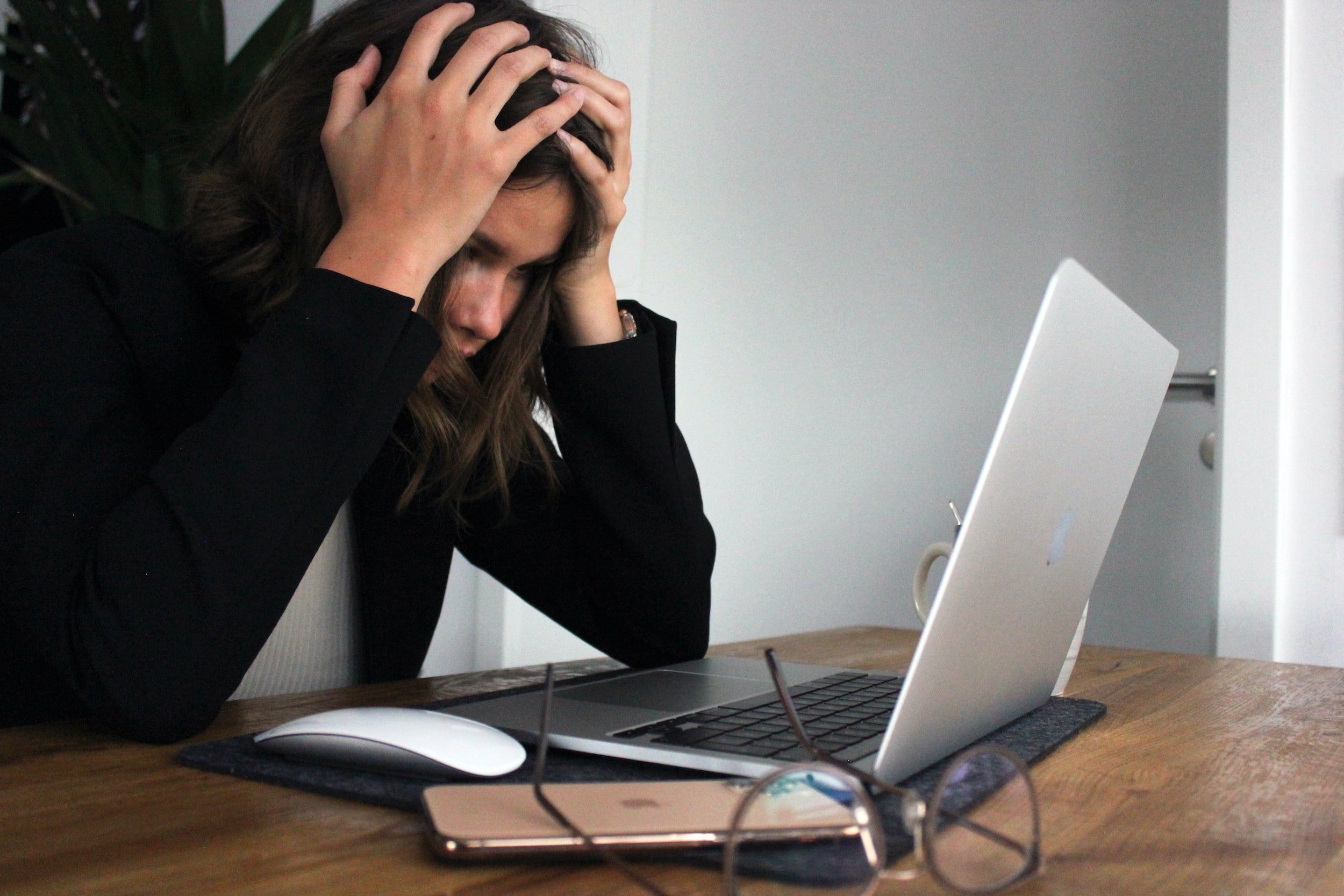 From Drama to Resolution: 5 Steps for Managing Colleague Conflict
