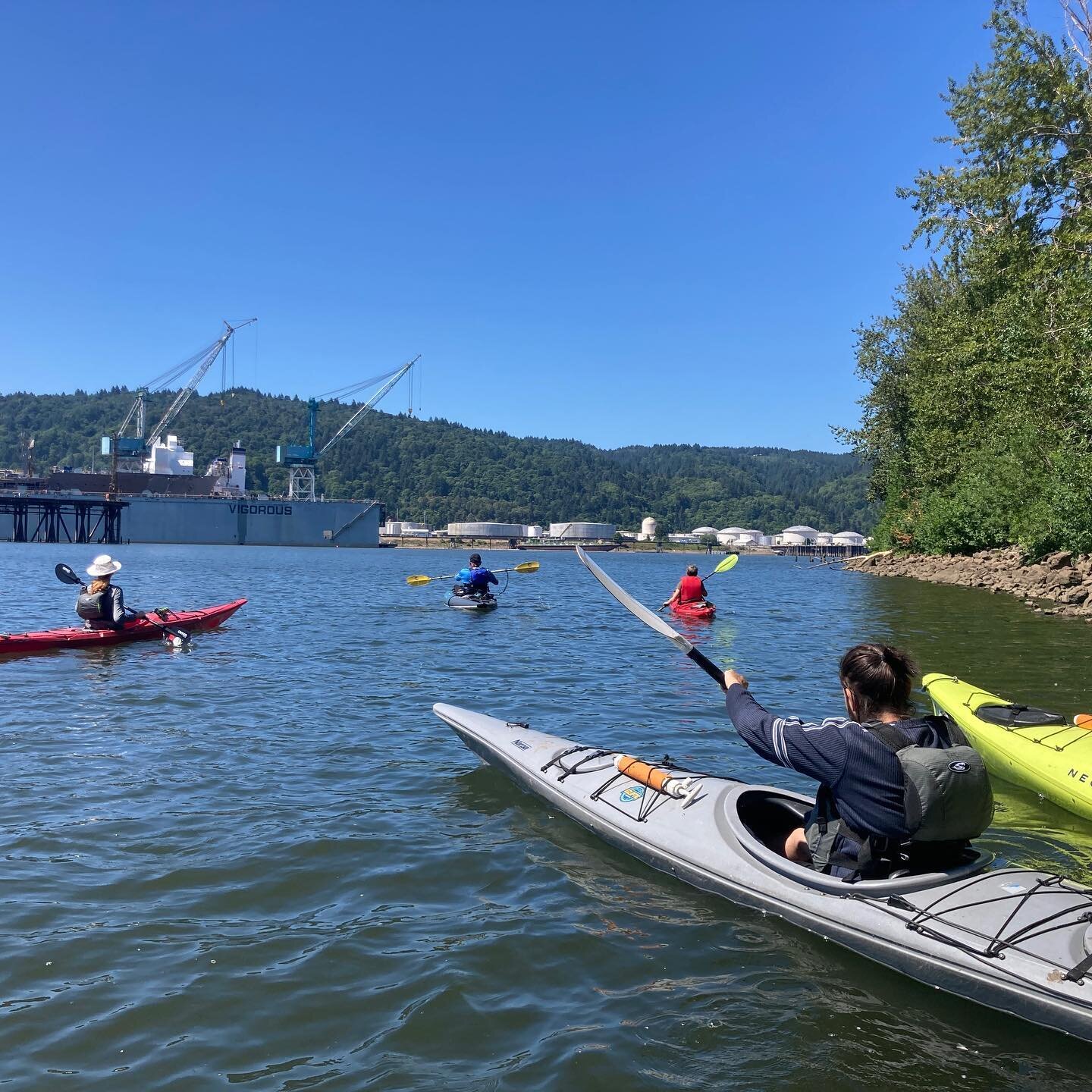 Last Wednesday, in partnership with @tankthetanks , we led our first river Toxics Tour! 🛶 Thanks to everyone who came out and joined the conversation about the Critical Energy Infrastructure (CEI) Hub and the threats it poses to our collective publi