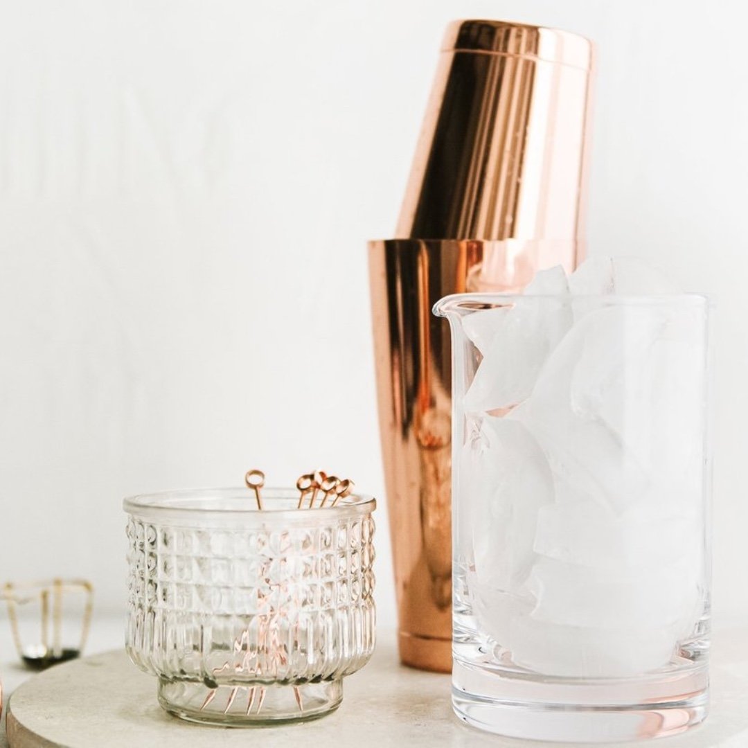 Upgrade your home bar and bring your Mini Sodas to life with the ultimate cocktail kit essentials! Ready to stir, shake, and squeeze your way to refreshing bliss? Check out our blog for the full cocktail kit rundown, and make every sip an experience 