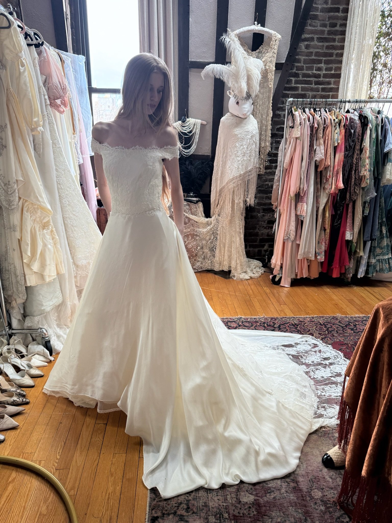 silk and lace bridal gown (XS)