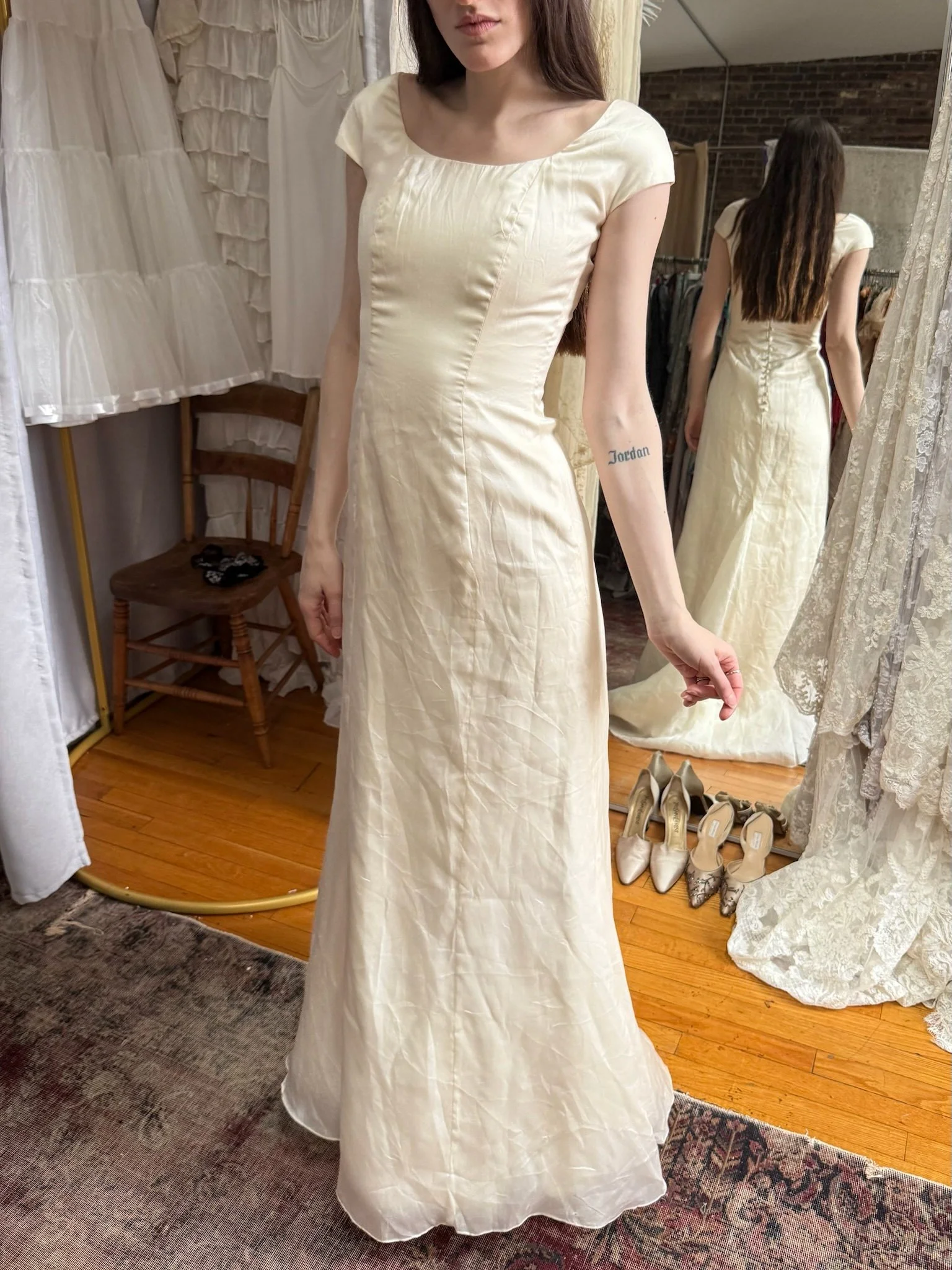 timeless cap sleeve bridal gown (XS-S)