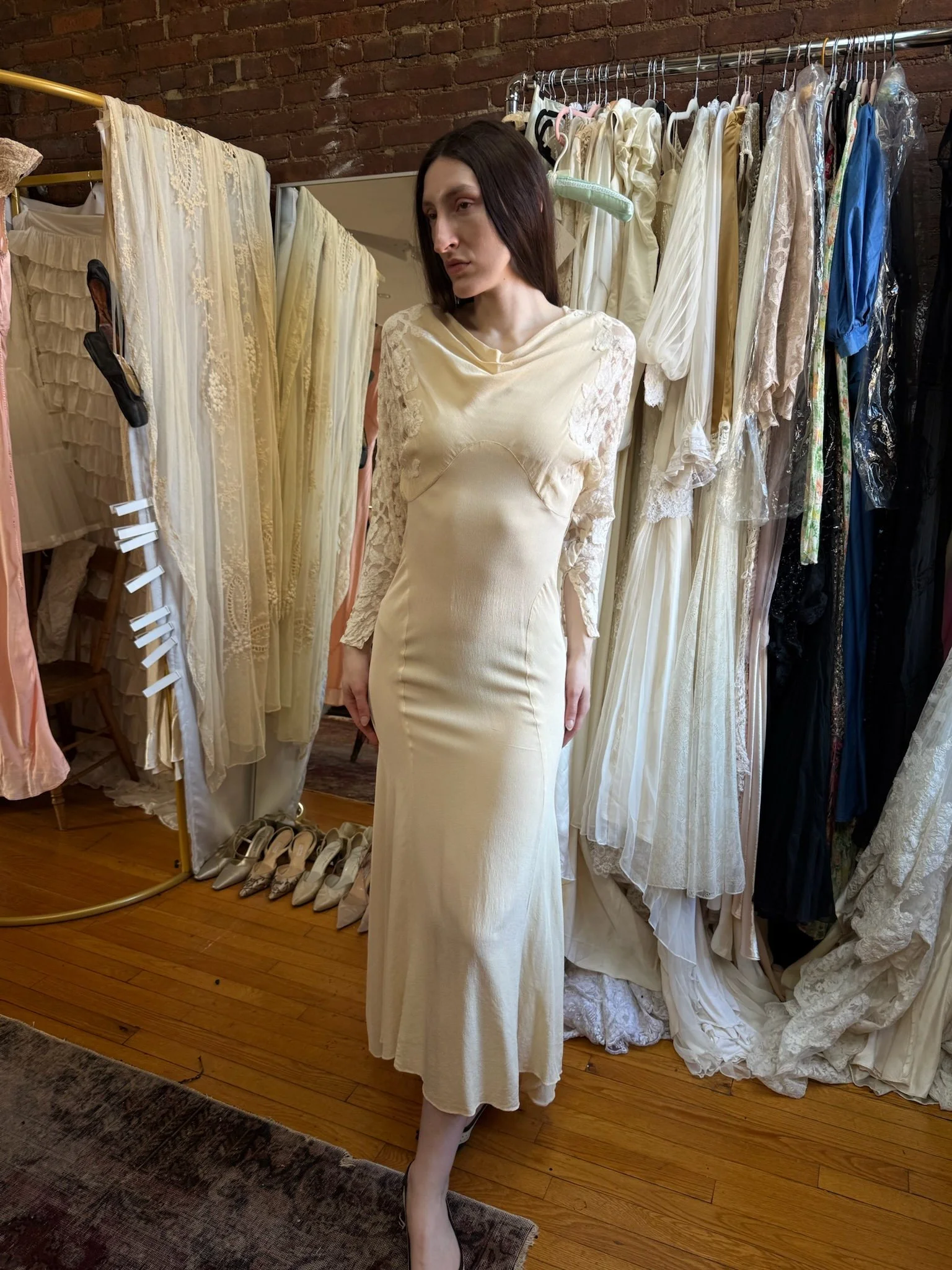 1930s dainty crepe and lace long sleeve (S)