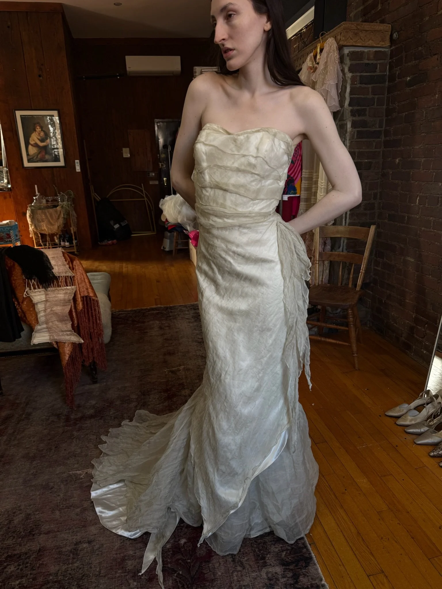 siren strapless wedding gown (M)