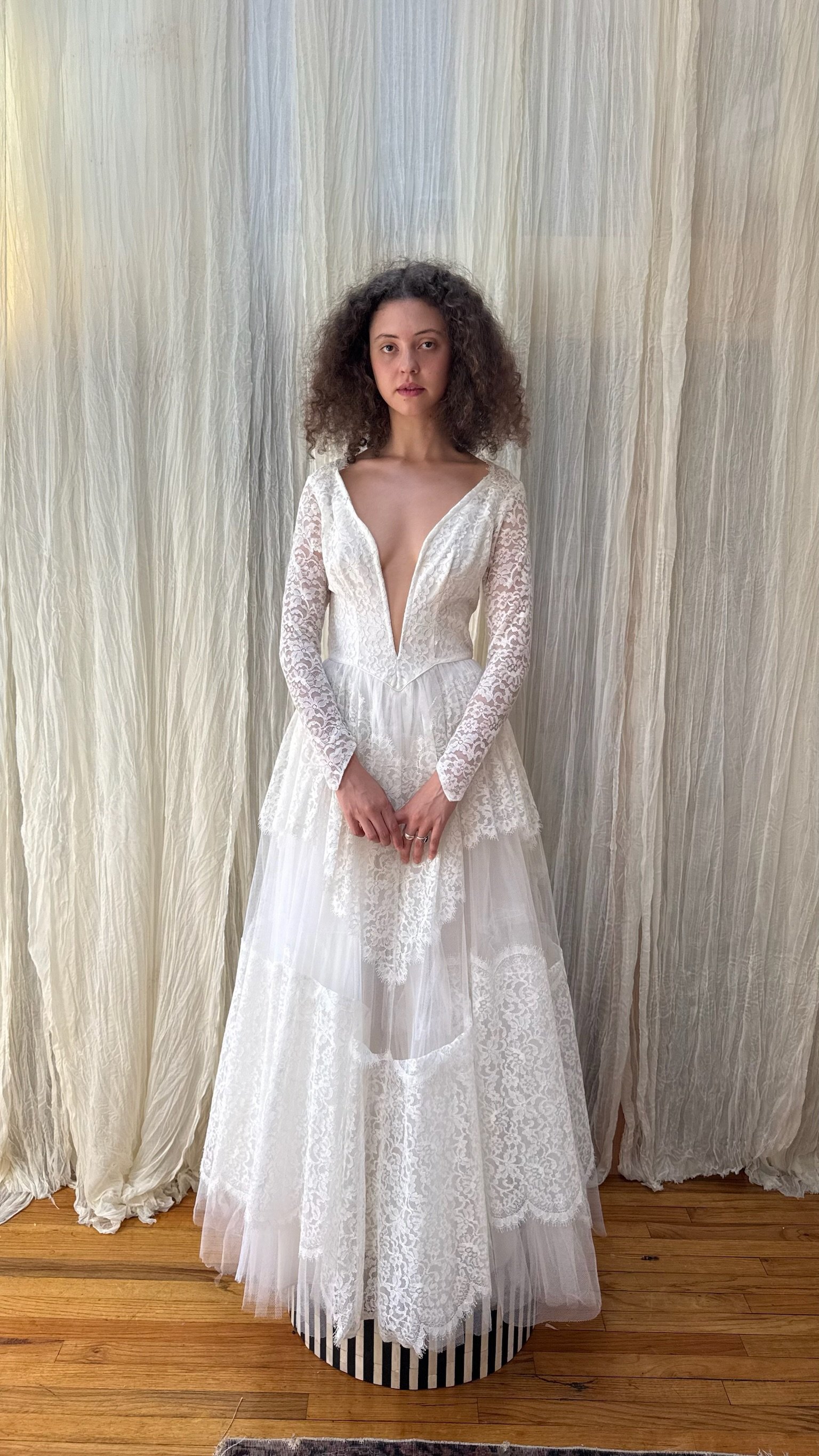 reworked 1950s lace plunge gown (S-M)