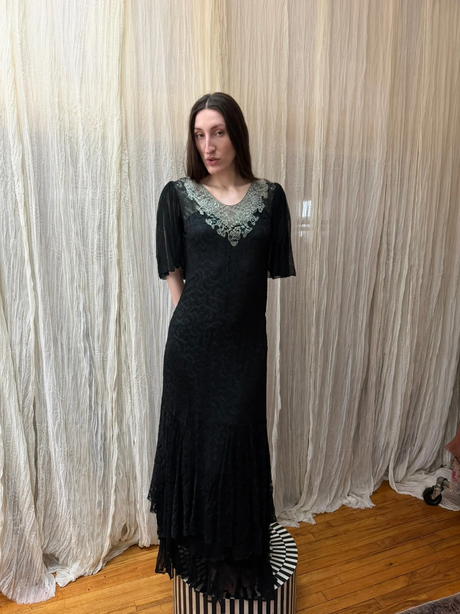 1930s black lace dress (S-M)