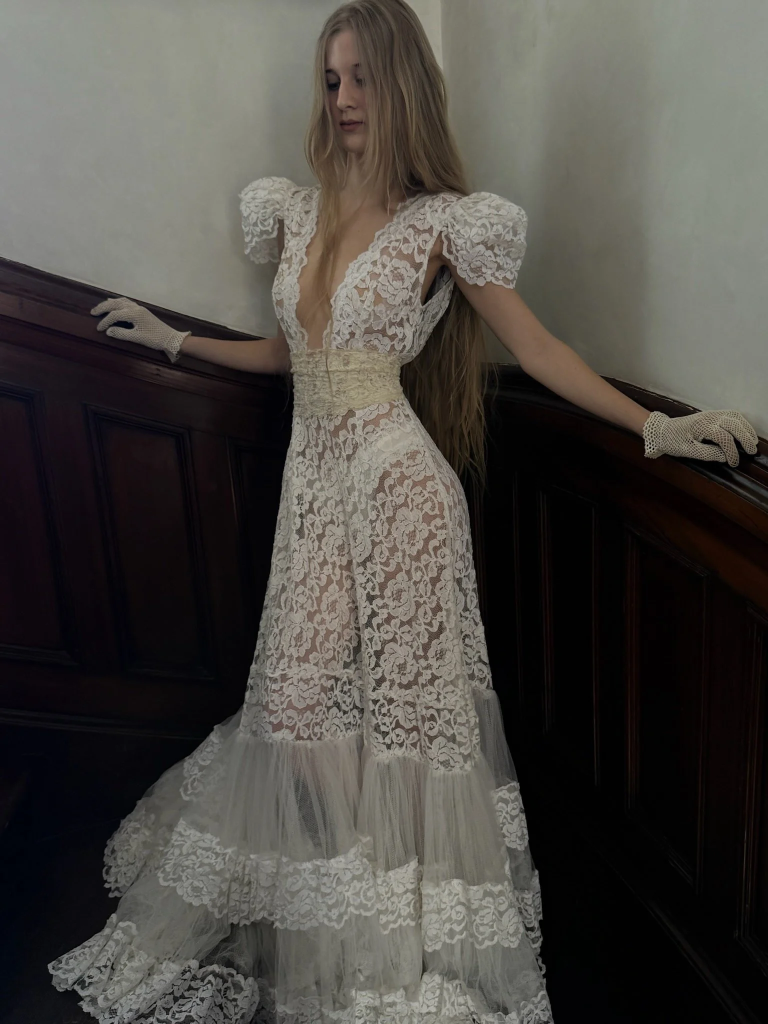 1950s lace cap sleeve bridal gown (XS-S)