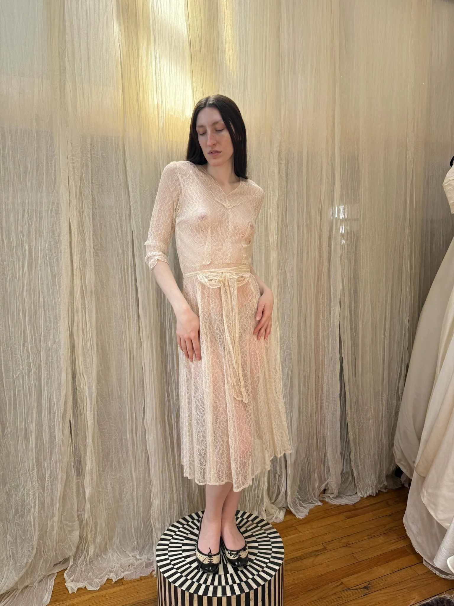 1940s lace dress (XS)