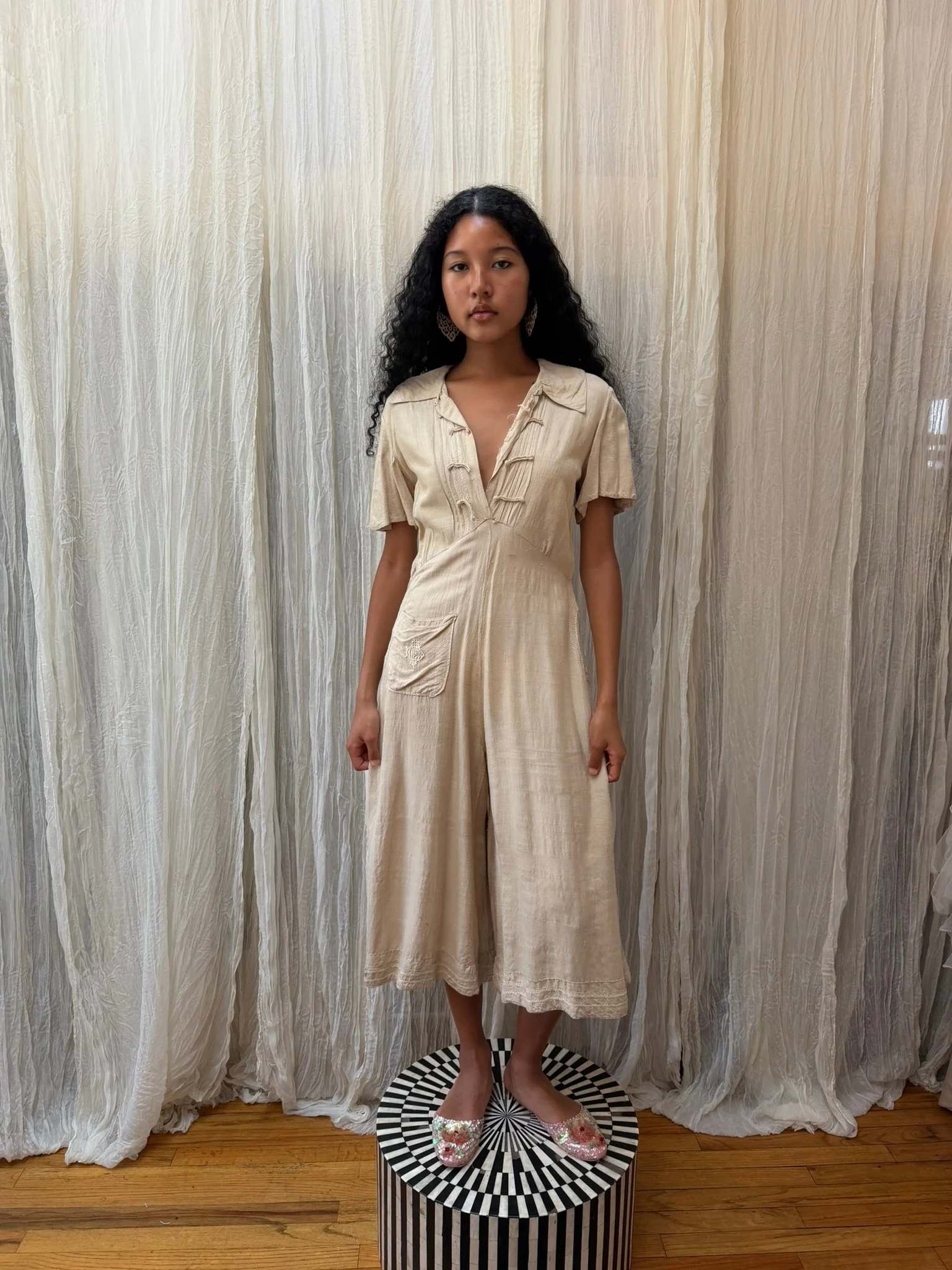 vintage 1940s ivory souvenir romper (XS)