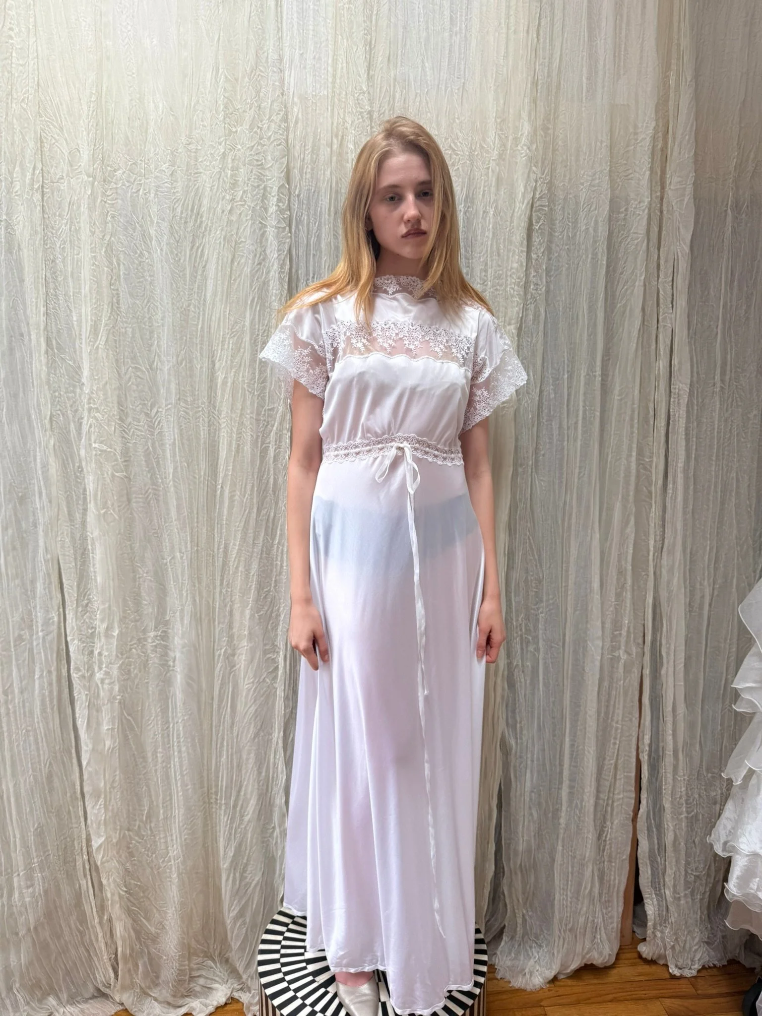 vintage pearly nightgown (XS-M)