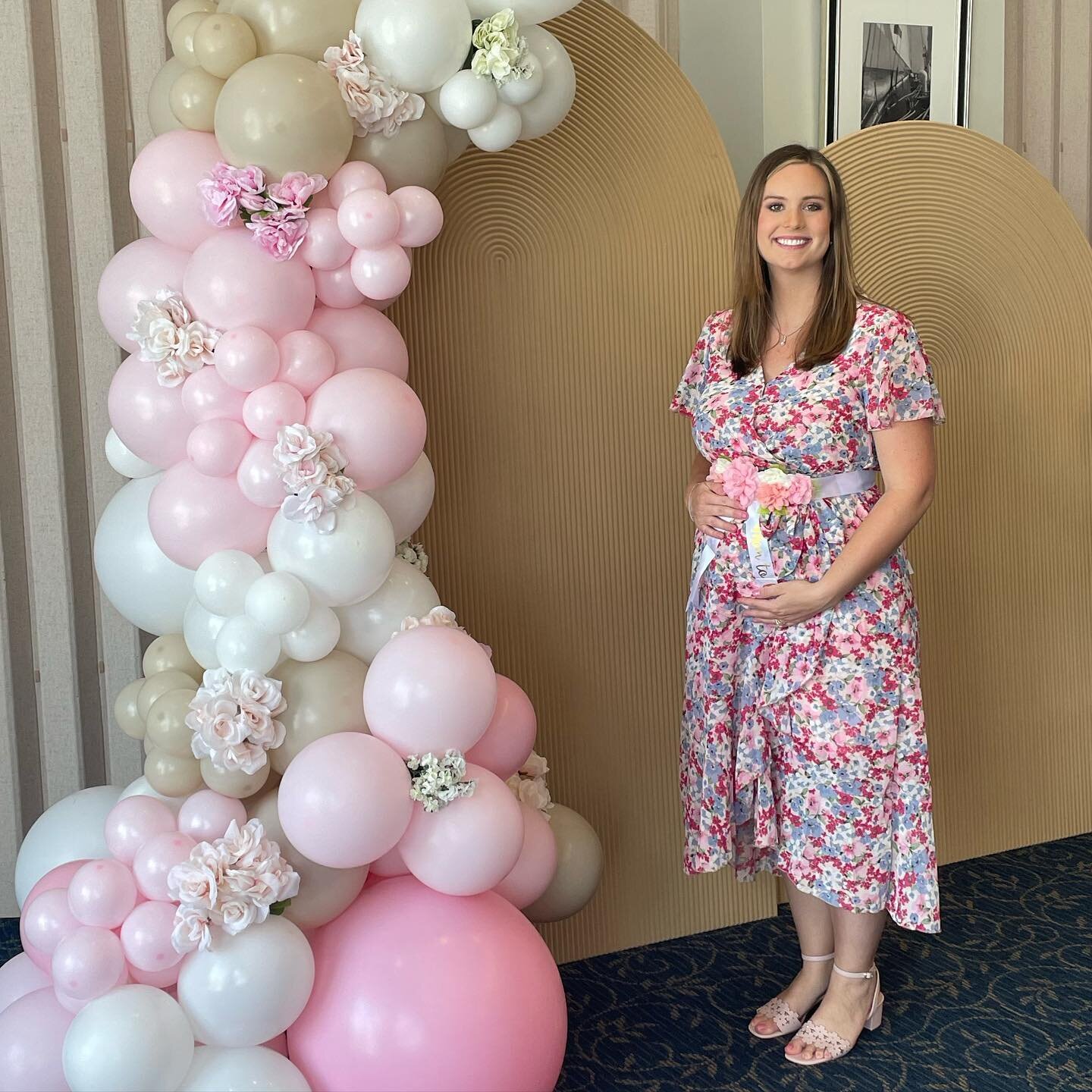 We absolutely loved showering this mama-to-be with all the florals along with our custom backdrops for her big day. 💐 #babyshower