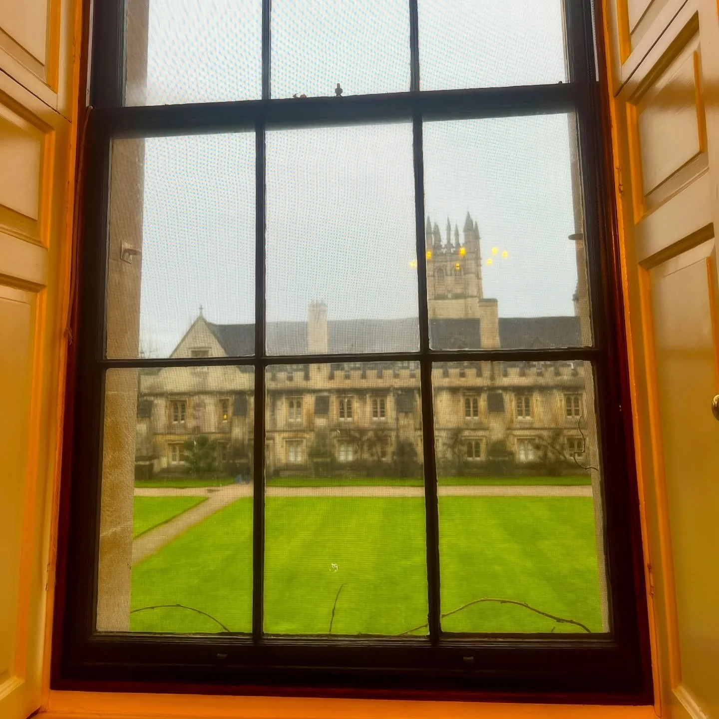 Today I saw CS Lewis&rsquo;s rooms, a port railway and some fifteenth century slippers! 

Huge thanks to Professor Simon Horobin - author of the wonderful &lsquo;CS Lewis&rsquo;s Oxford&rsquo; - for taking a small group from @oxford_guild_of_tour_gui