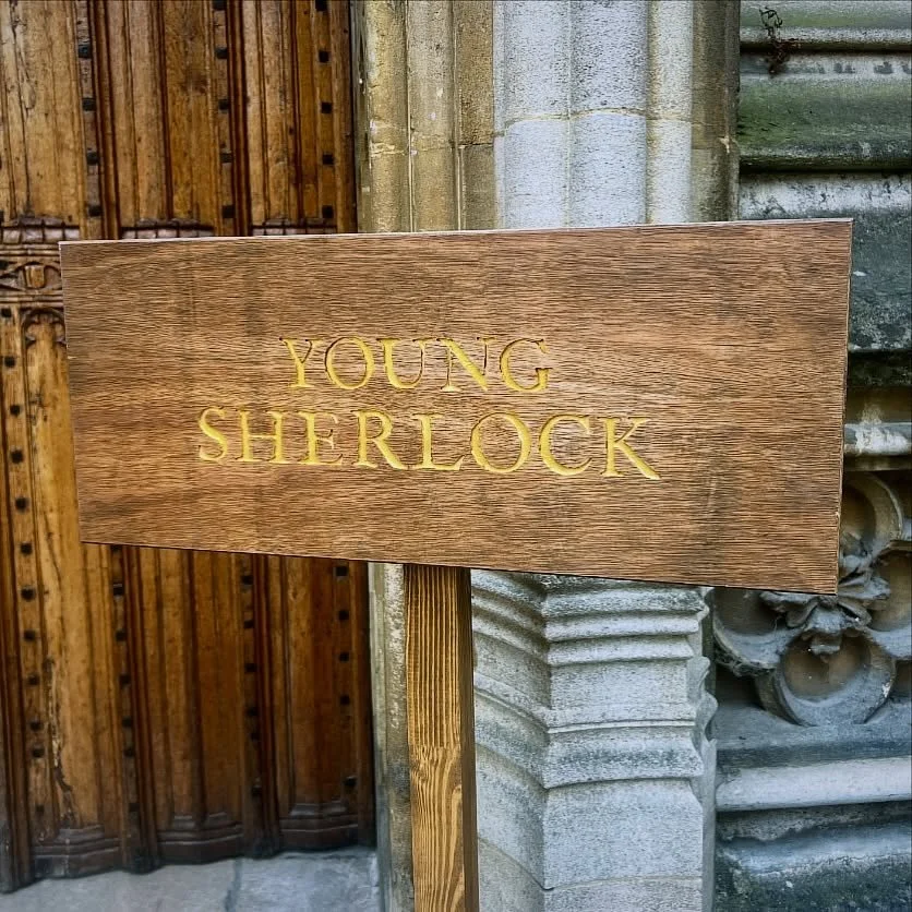 I couldn&rsquo;t take my group into the Divinity School today as something - the game? - was afoot&hellip; 🔍

Guy Ritchie&rsquo;s Young Sherlock debuts on Prime Video on 4th March, hence today&rsquo;s launch event in Oxford. We saw a lot of it being