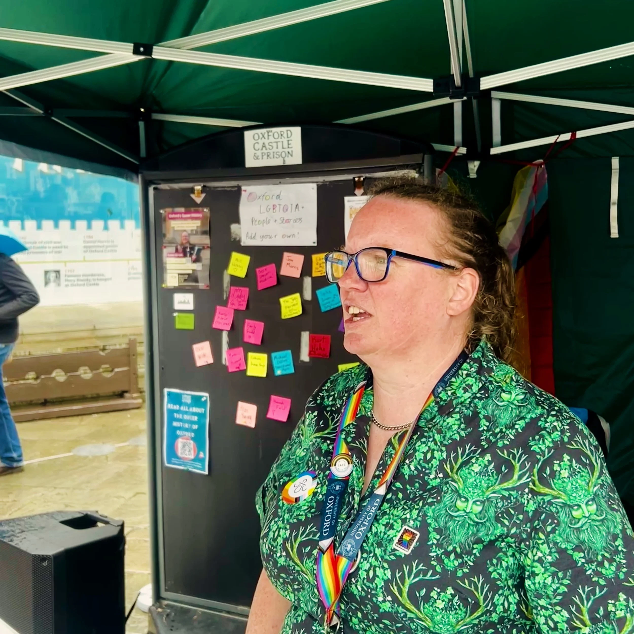 So proud of my friend Hannah @fieldtripsoxford for hosting a brilliant LGBTQ+ history stall at today&rsquo;s @oxfordpride. 

She was telling stories about LGBTQ+ Oxfordians from history, some famous such as Oscar Wilde, Jan Morris, WH Auden and TE La