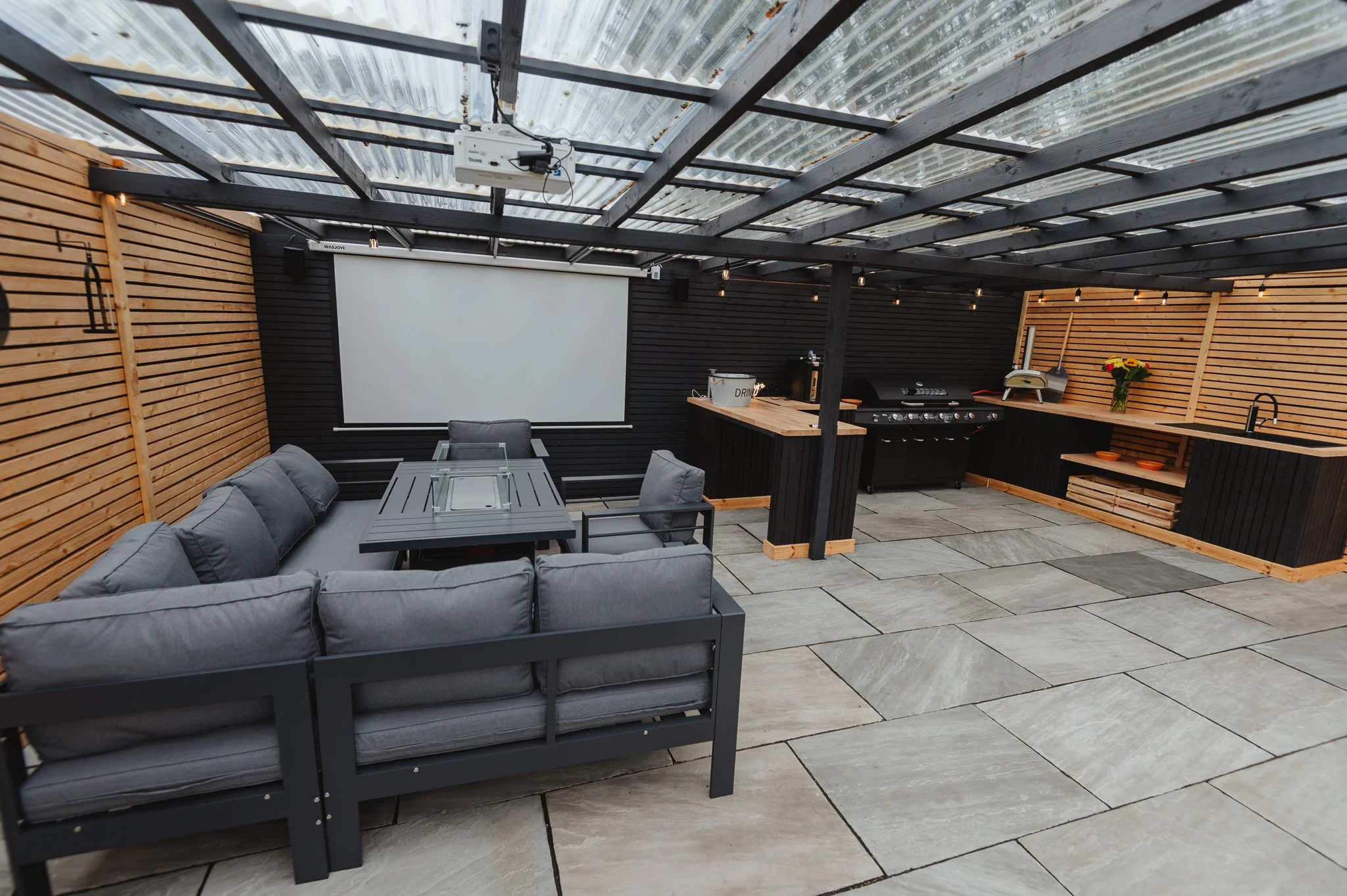 Holmbyre_Glamping_Pods-68.jpg