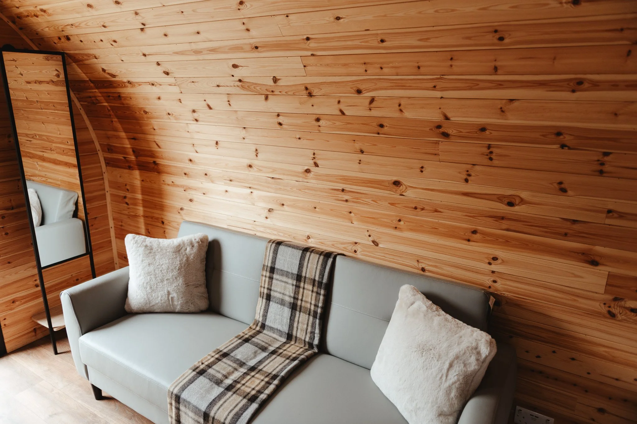 Holmbyre_Glamping_Pods-40.jpg