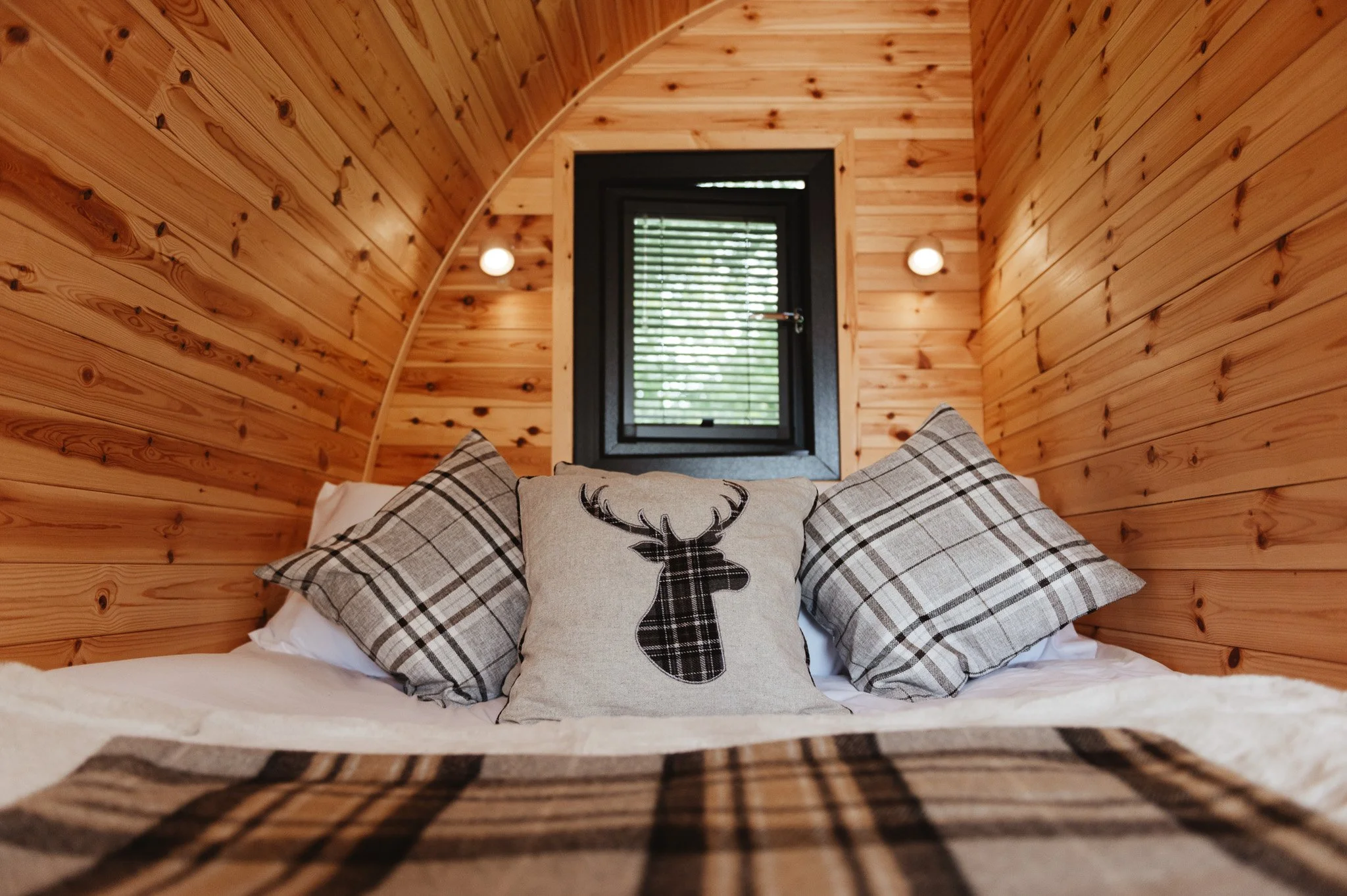 Holmbyre_Glamping_Pods-30.jpg