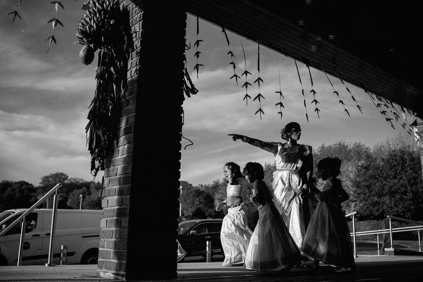 One Direction ⬅️

Noir by Kabilan Raviraj

#bride #bridal #bridesmaids #flowergirl #tamil #tamilwedding #southasianweddings #southasianbride