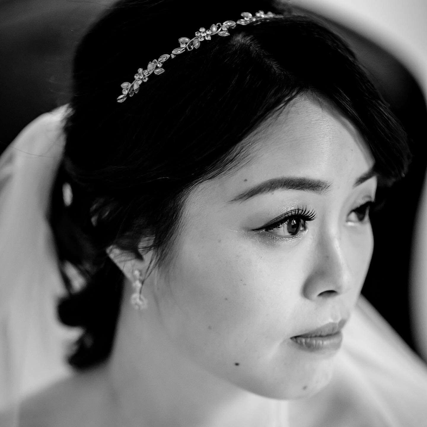 Yee 

Noir by Kabilan Raviraj

#weddingportrait #bridalportraits #bride #pronovias #asianbeauty #whitedress #weddingday #headshots