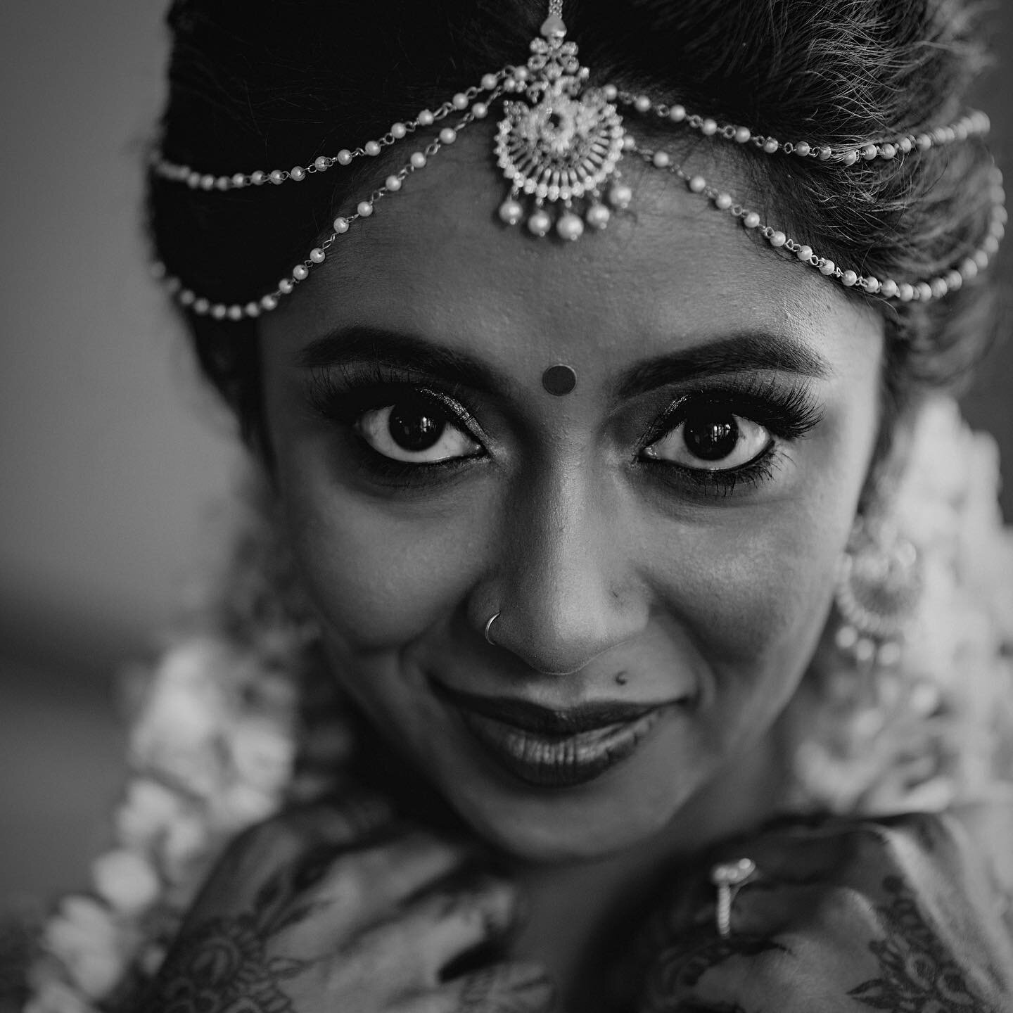 Abirami

Noir by Kabilan Raviraj

#bride #tamil #tamilbride #asianbride #tamilwedding #blackandwhitephotography #londonwedding #weddingphotography