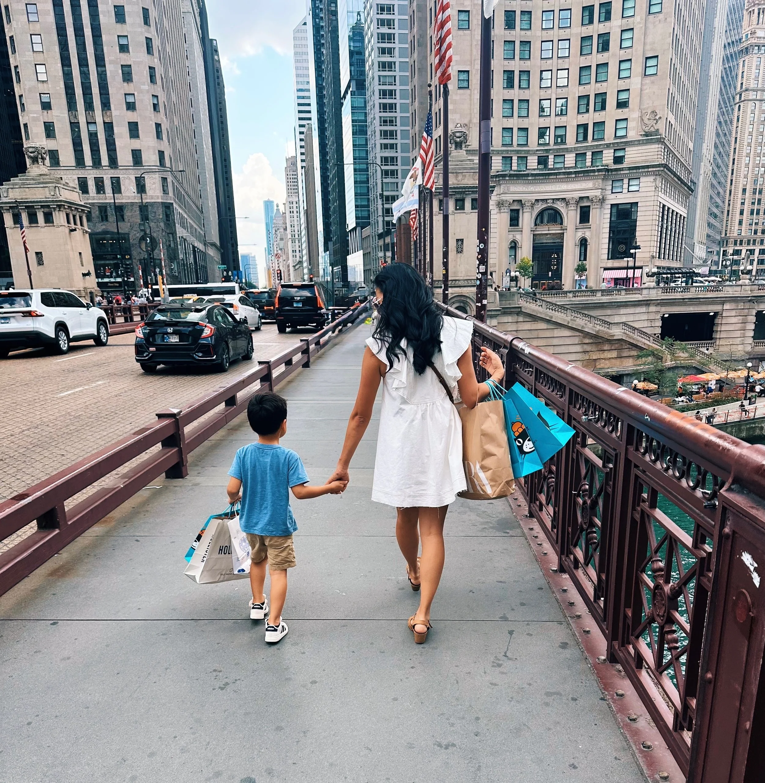 The sights, the sounds, the little pieces of Chicago I want to carry home with me.❤️