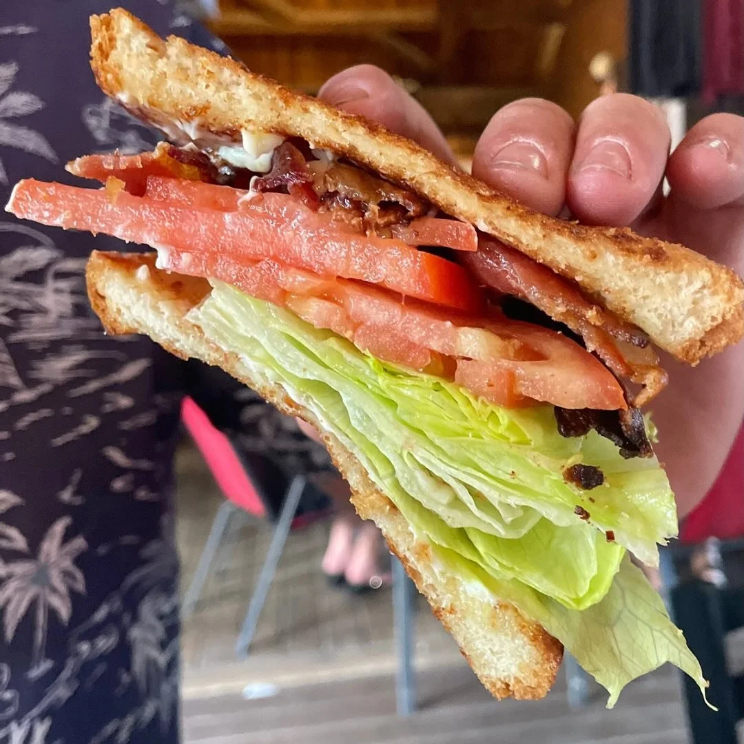 Sometimes life calls for a Good B.L.T.
Fresh Juicy Tomato, Crunchy Lettuce and Crispy Savory Bacon! 🤤 🍅