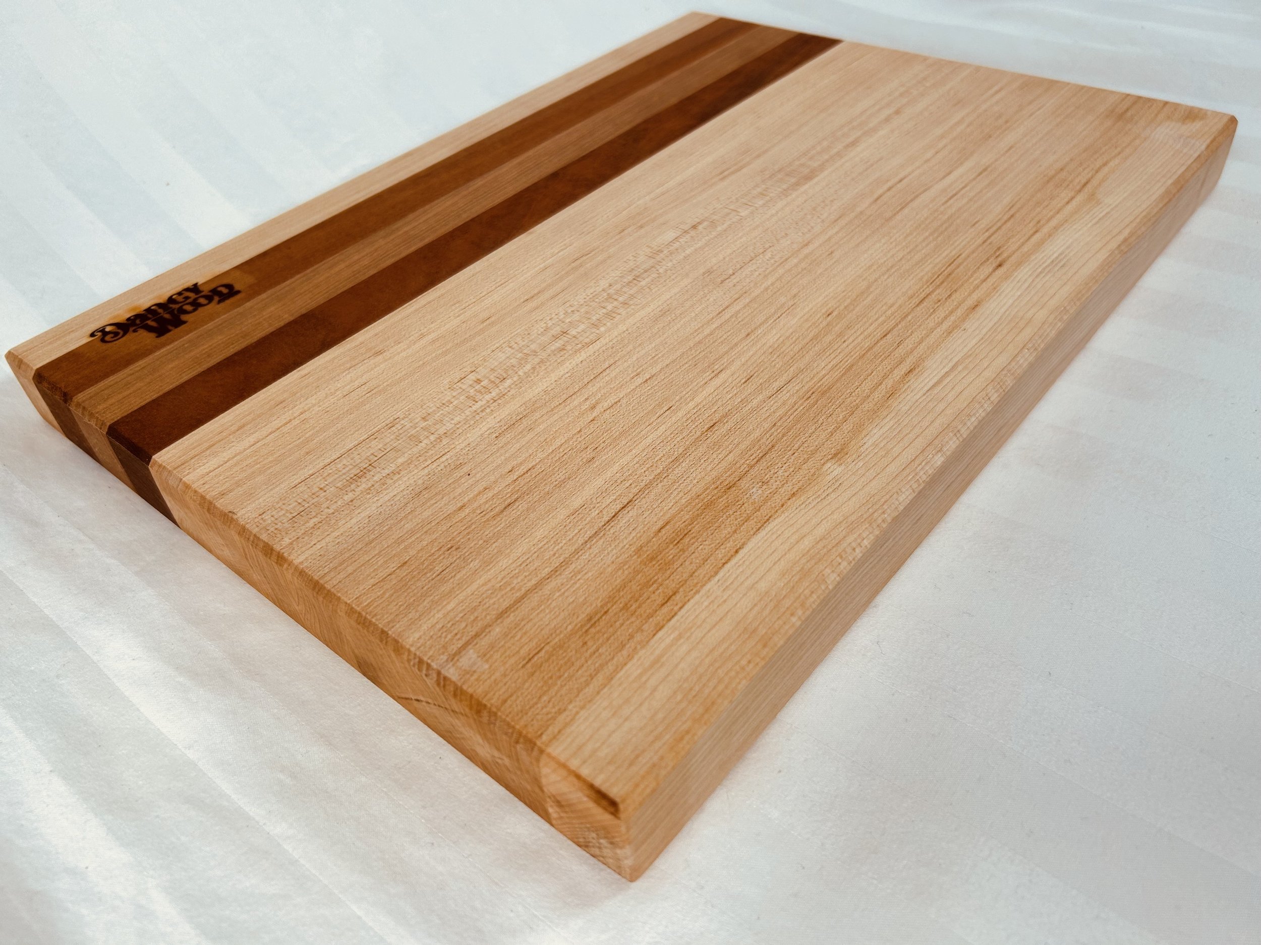 MapleMahoganyWalnutCuttingBoard.jpg