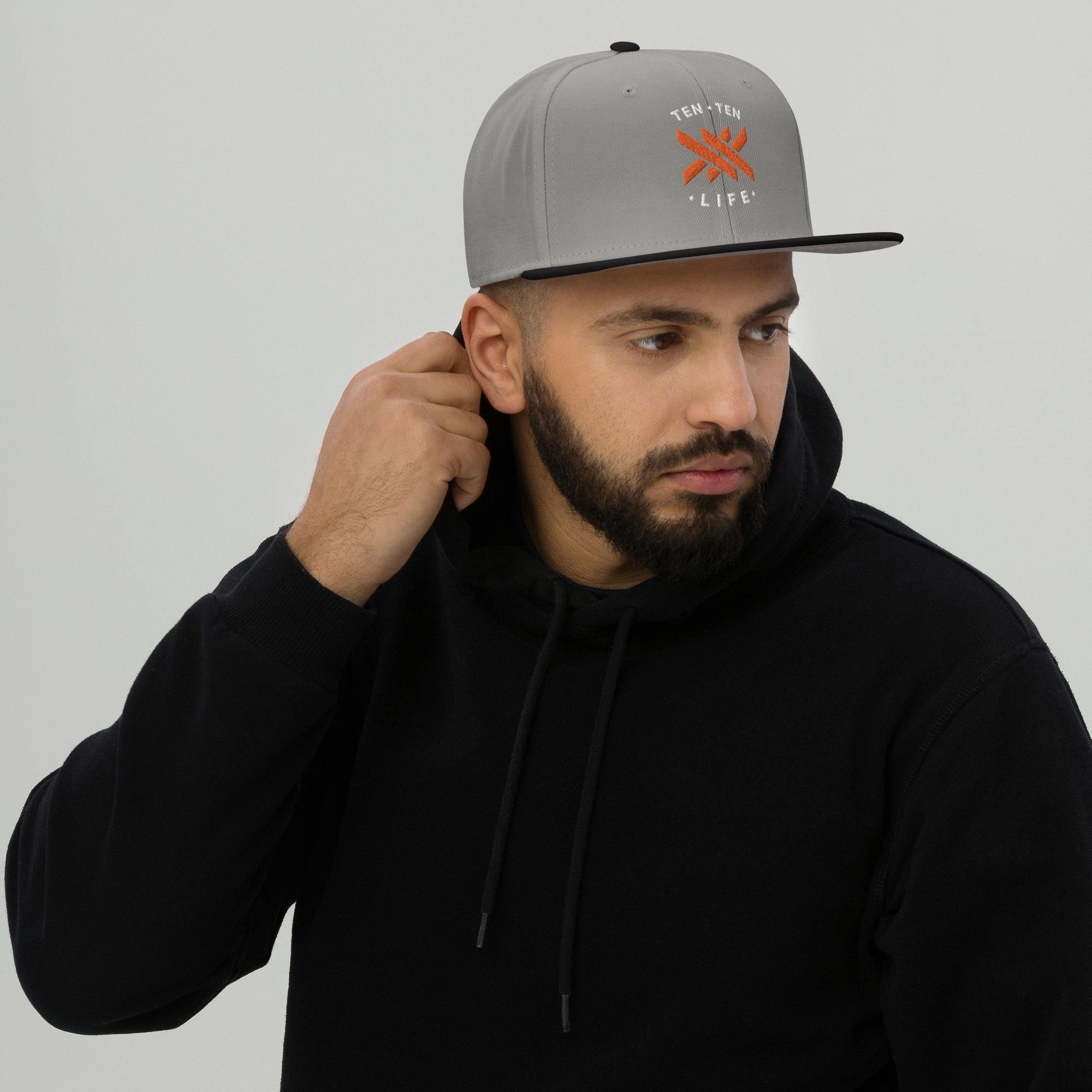 snapback-black-gray-gray-front-65f08baf3d492.jpg
