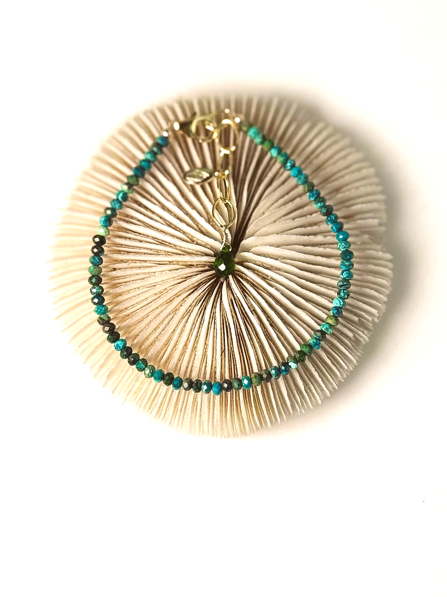 ISLA Bracelet Shattuckite