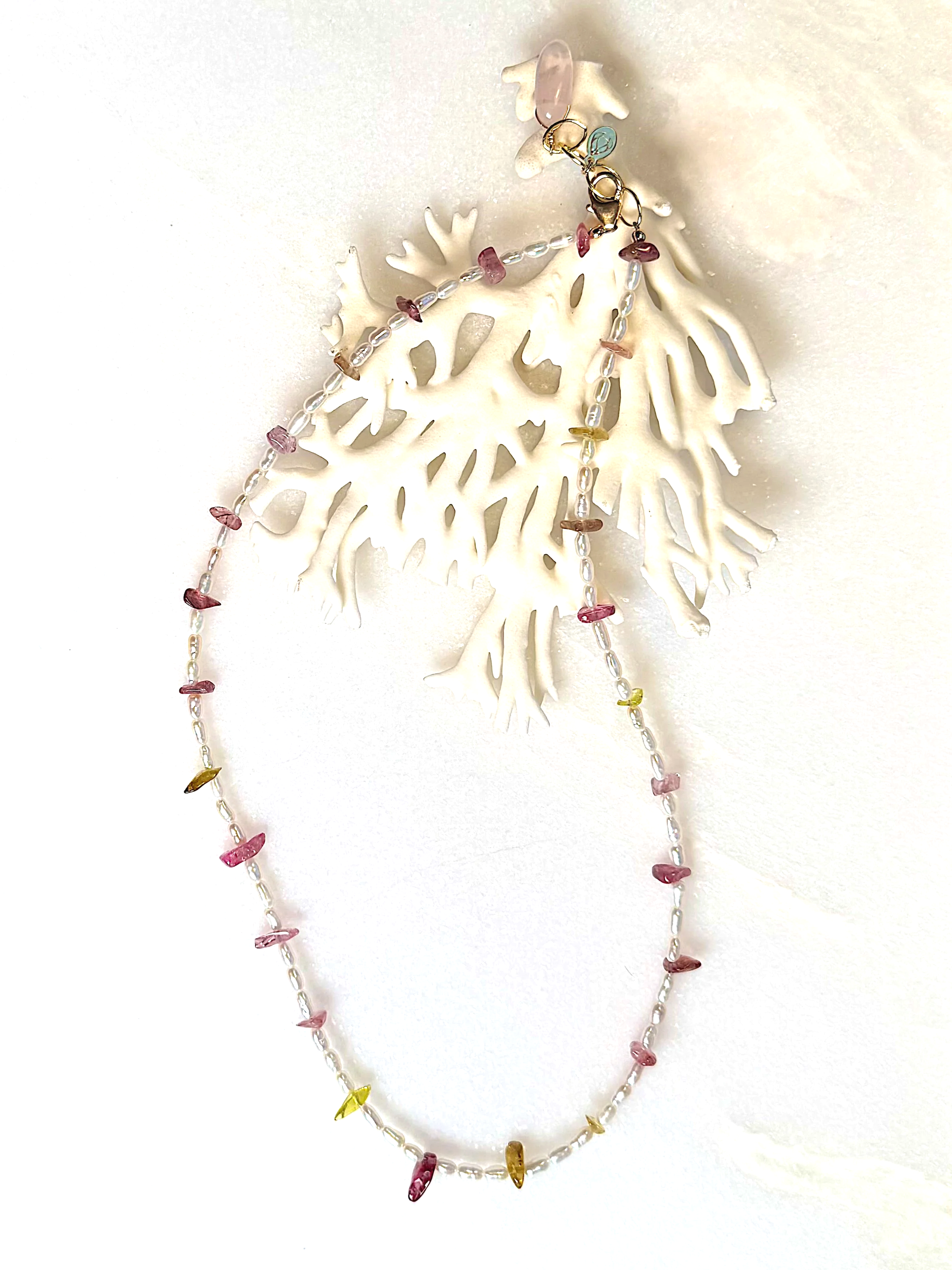 HIBISCUS Neclace Pearl