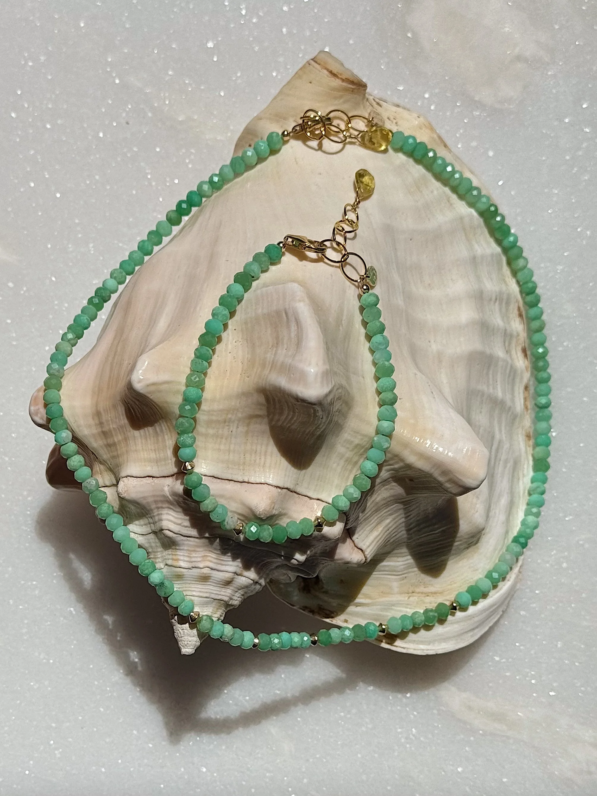 ISLAND GIRL KIWI and Bracelet Chrysoprase