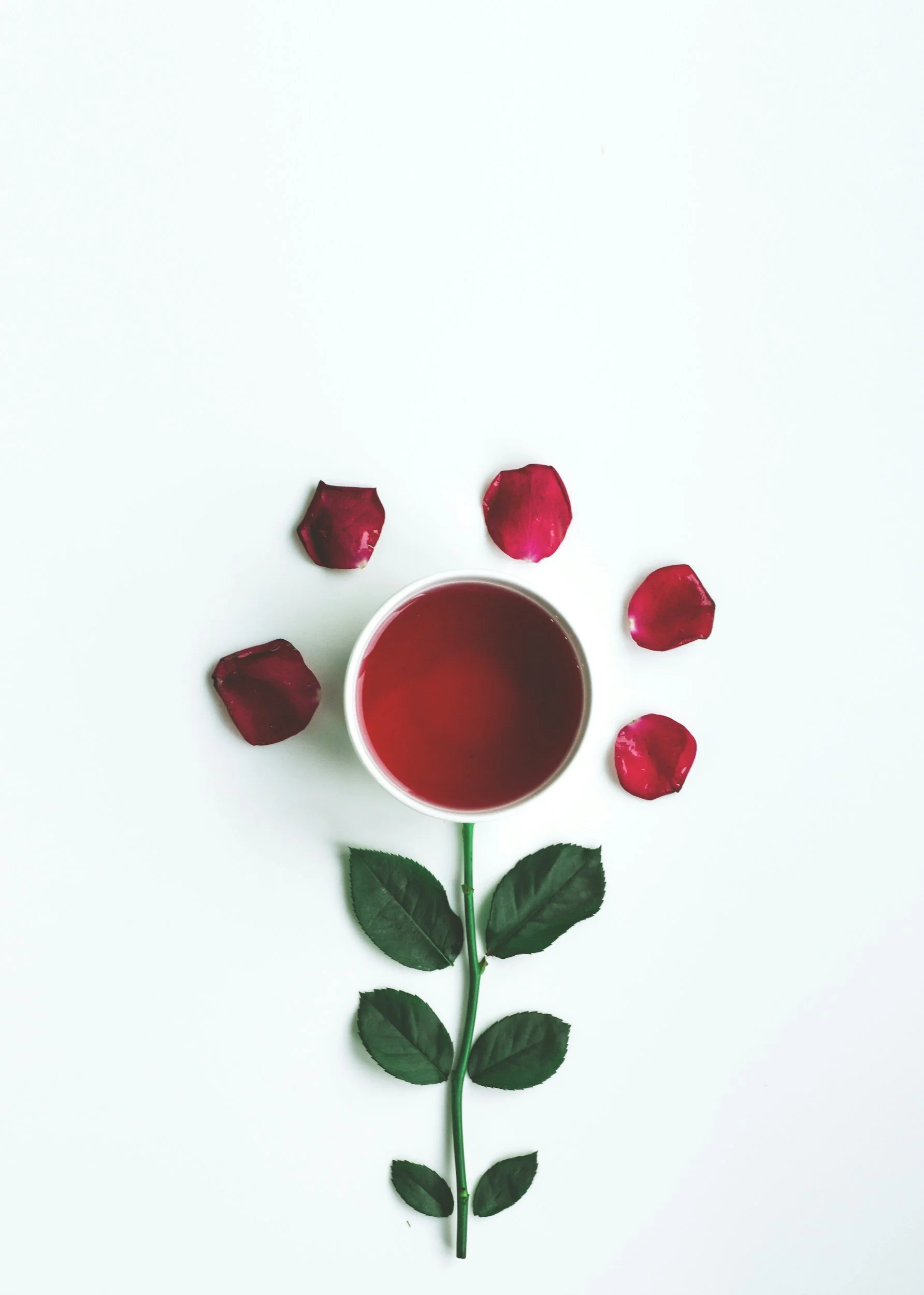Best Teas For Your Menstrual Cycle: Moon Cycle Teas