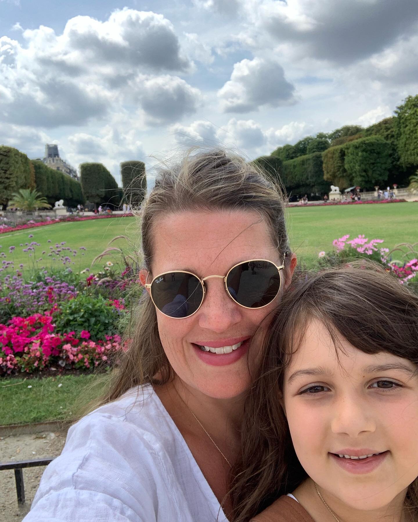 What a month with this travel squad. 🇫🇷🥰 Now home sweet home.