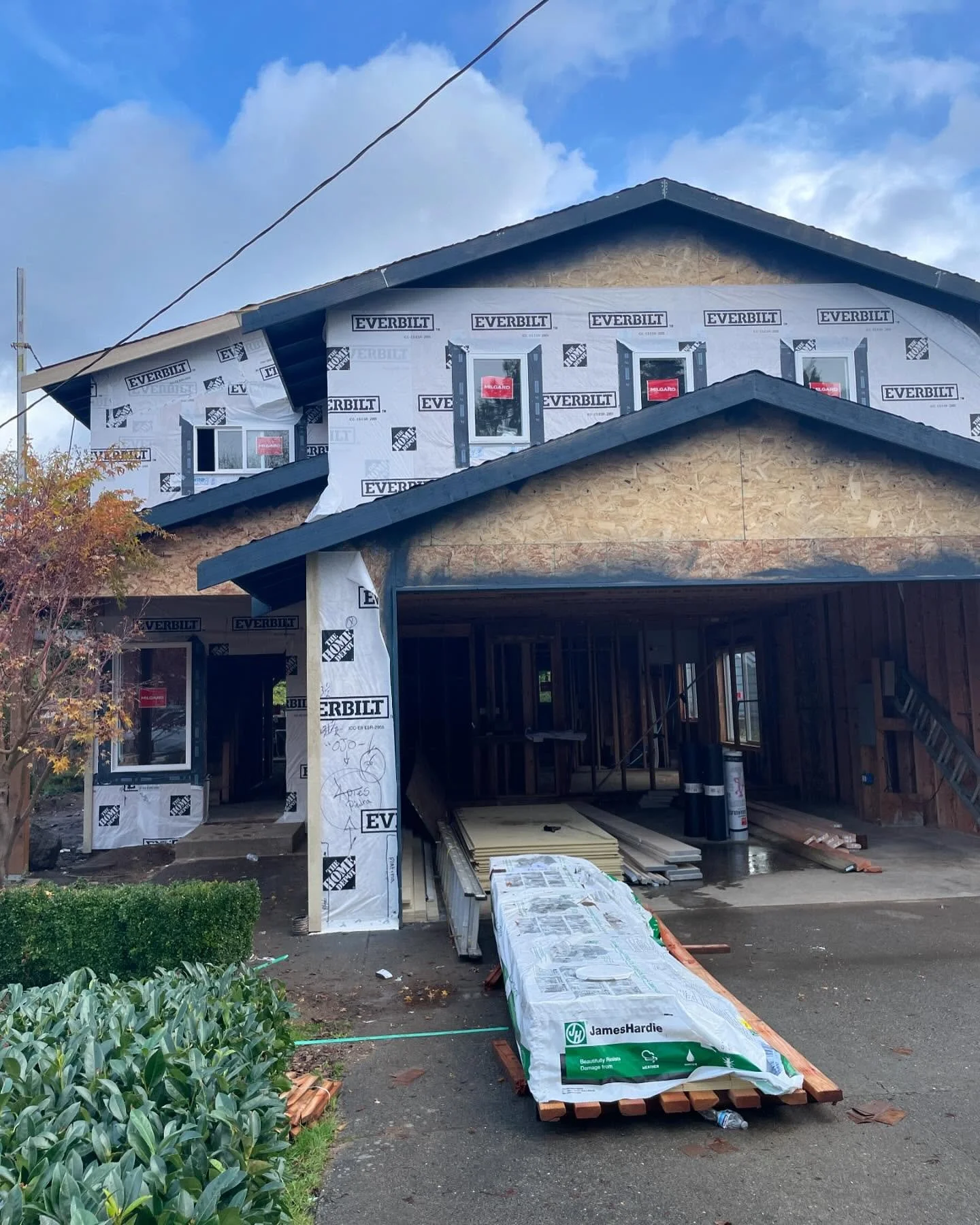 Walk through today on our Snohomish remodel. Some minor electrical and plumbing adjustments to be sure everything is just right. Beautiful metal roof getting installed this week!