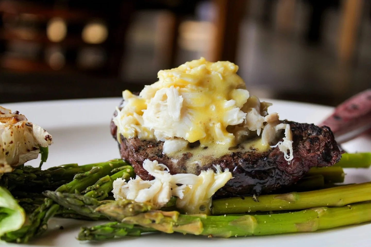 🤫 One of our best-kept secrets&hellip; Your favorite cut. Oscar-style. 

Your steak of choice over grilled asparagus, topped with Gulf blue crab and our house-made hollandaise.

Not on the menu. Just ask your server. ✨