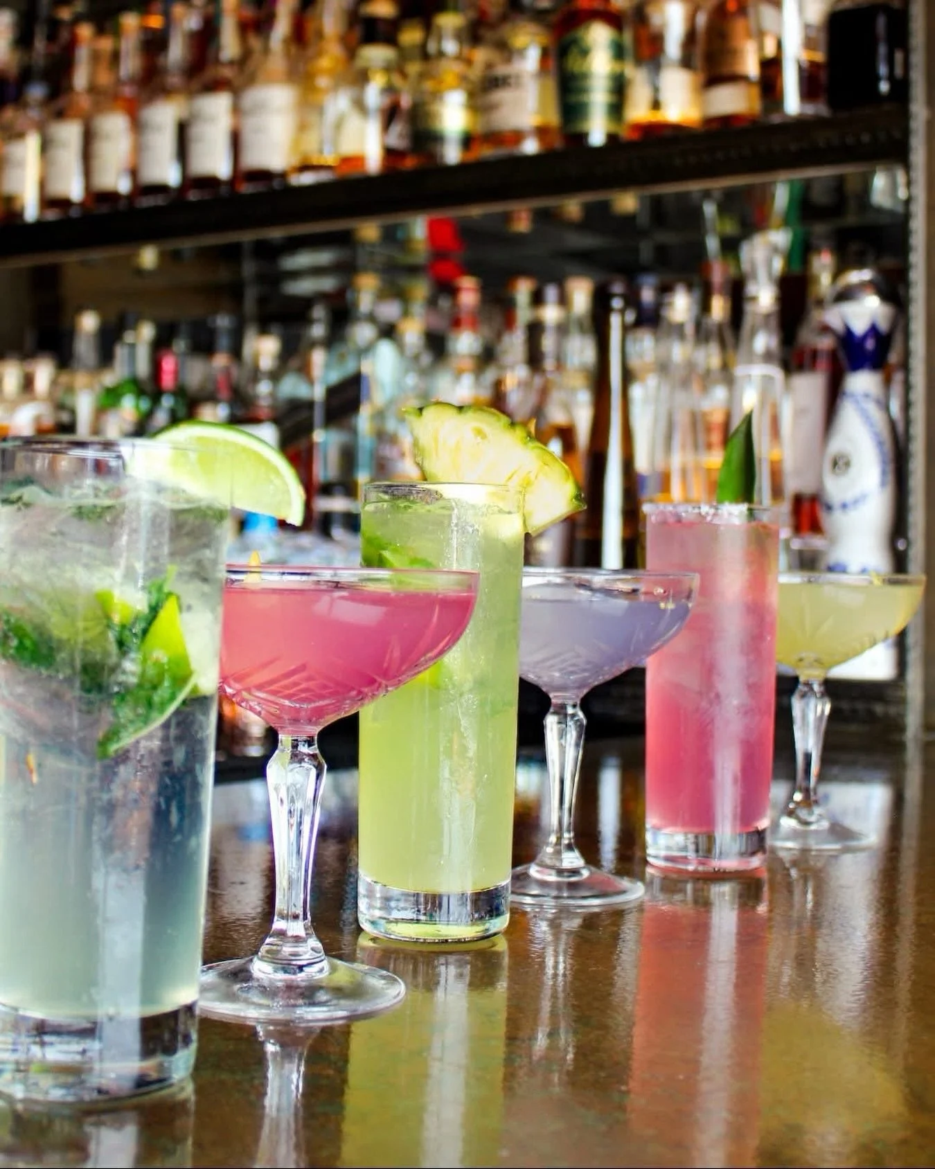 All of your favorites. Discounted. Every day! 🍸🍷🥃

Letting you in on our little secret &mdash; we have happy hour DAILY 3-6pm! $2 off all glasses of wine, liquor, specialty cocktails + martinis, and $1 off beer.