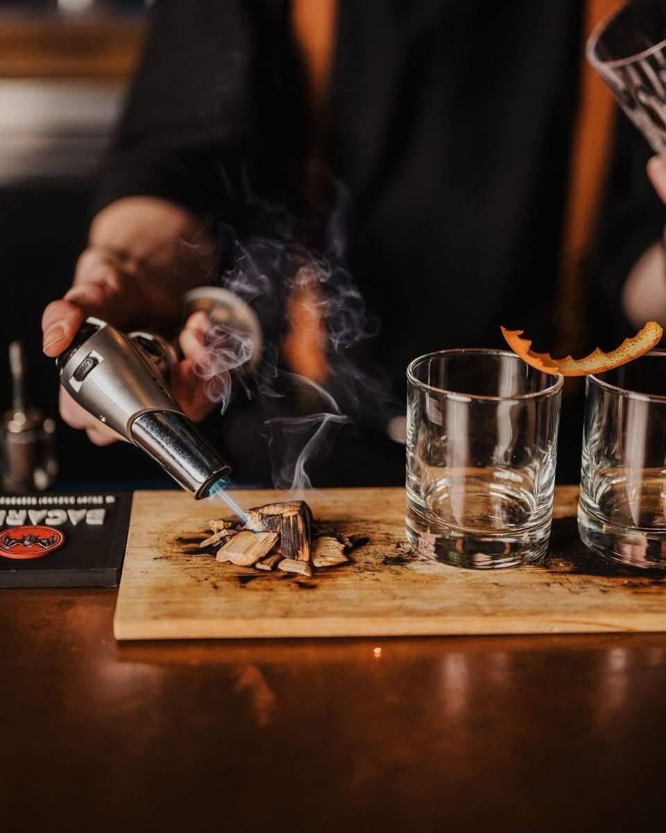 Can&rsquo;t think of a better way to kickoff Memorial Day weekend than with smoked old fashioneds and award-winning steaks! 🔥🥩

We&rsquo;re open all weekend + Monday (Memorial Day) with regular hours.
🍾 Serving BRUNCH this weekend Sat + Sun starti
