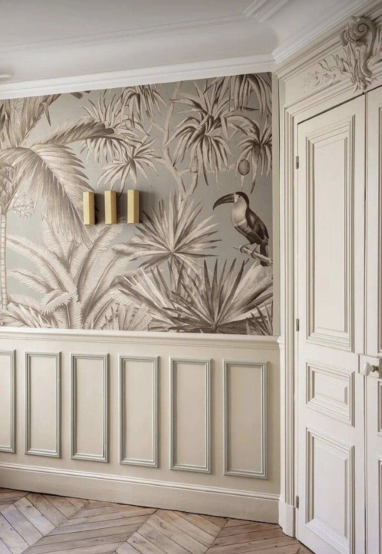 KNOF Stunning Moulding and Millwork