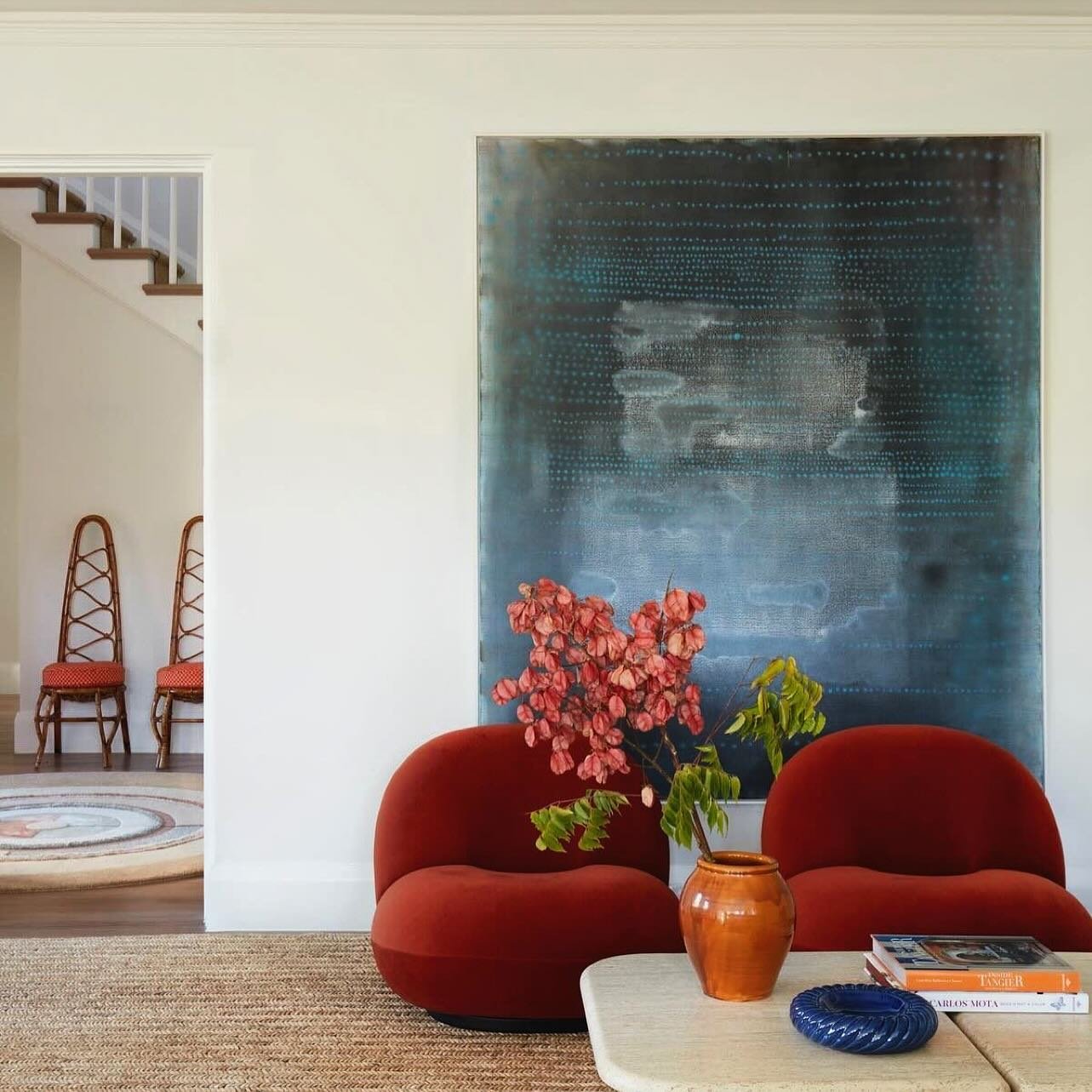 COLOR KICK | Add a boost of bold color to create a soothing yet dynamic interior! @knofdesign