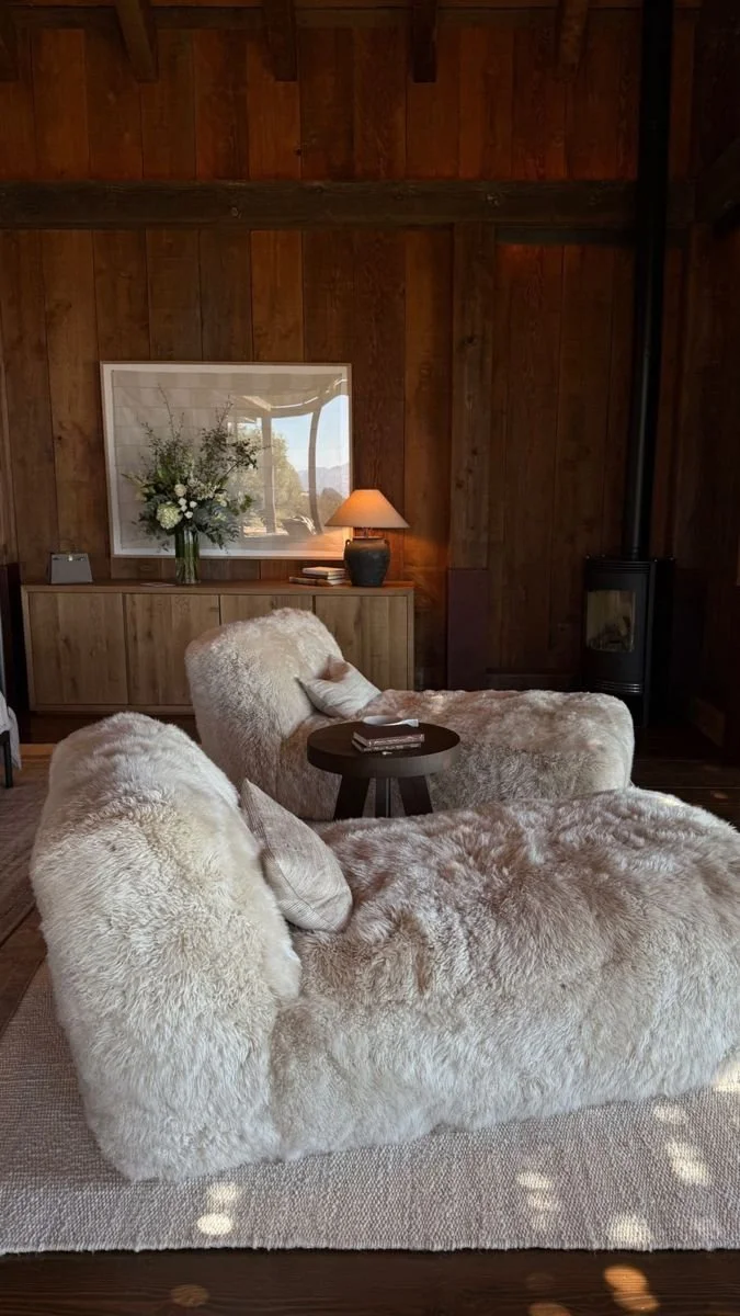 Cozy Luxury Bedroom Seating with Plush Textures