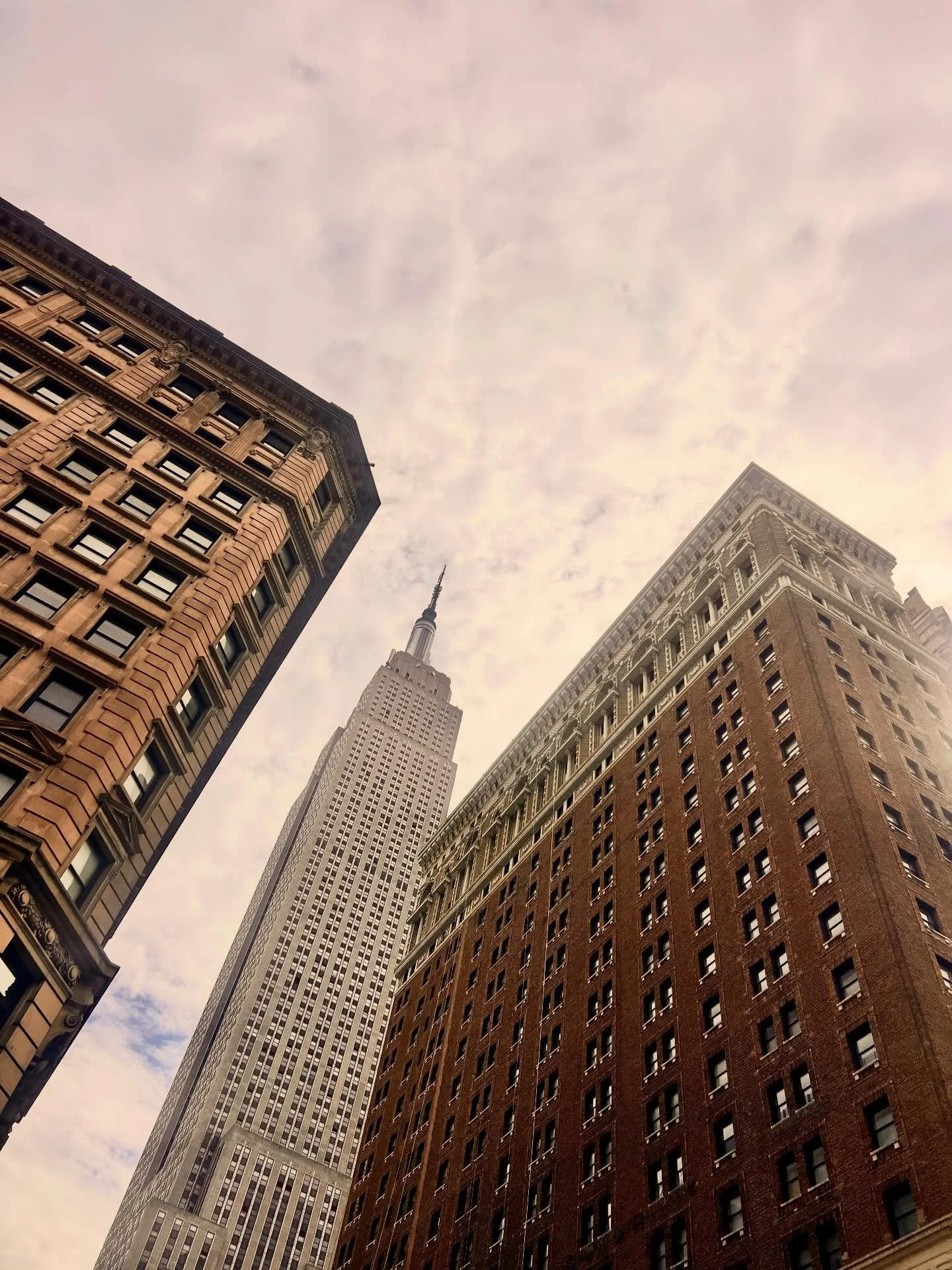 EMPIRE STATE 🗽 | Whether designing in a high rise in New York, a villa in St Tropez, or a modern mansion in Miami my designs my be different but the ethos is the same. No detail left unconsidered, light and nature are always my key ingredients so ar