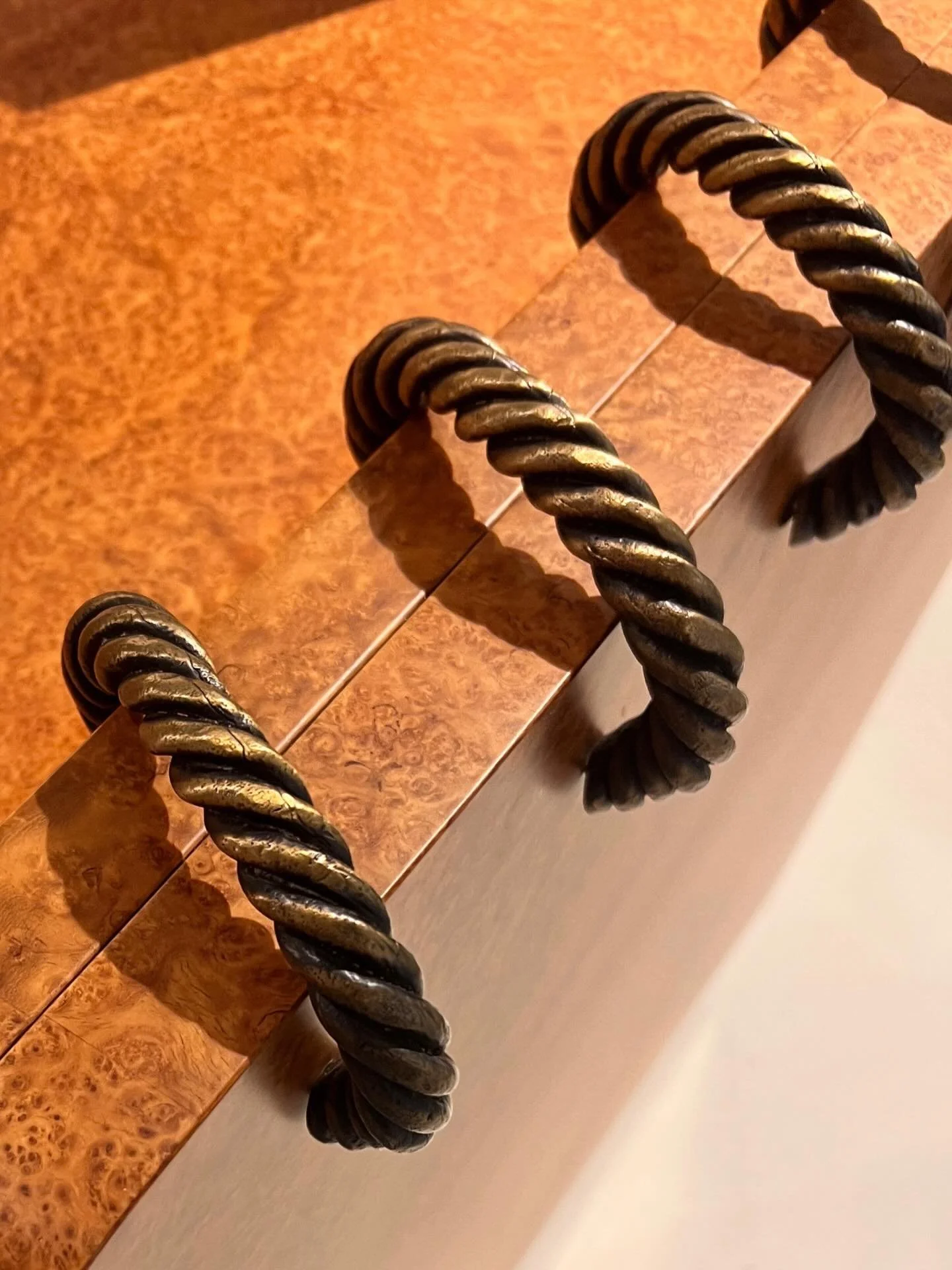 TR&Egrave;S CHIC 🇫🇷 | A little flavor of France in New York with the always chic @_rinck_  it&rsquo;s always in the details @knofdesign