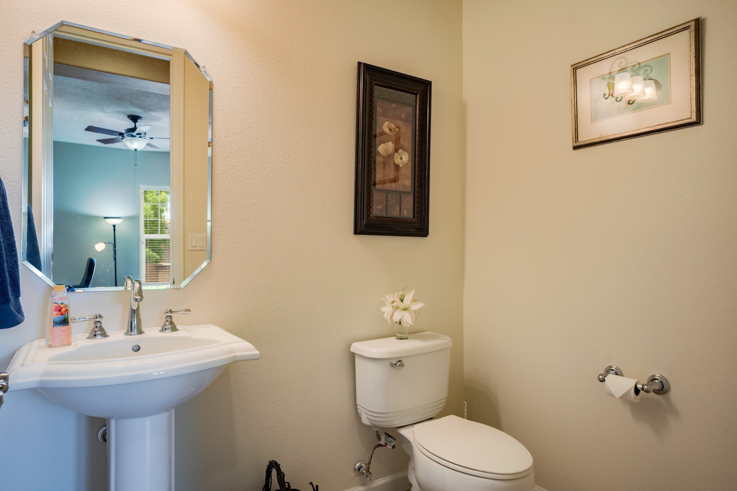 FOTOVAN.com_3726 Linda Vista (019).jpg
