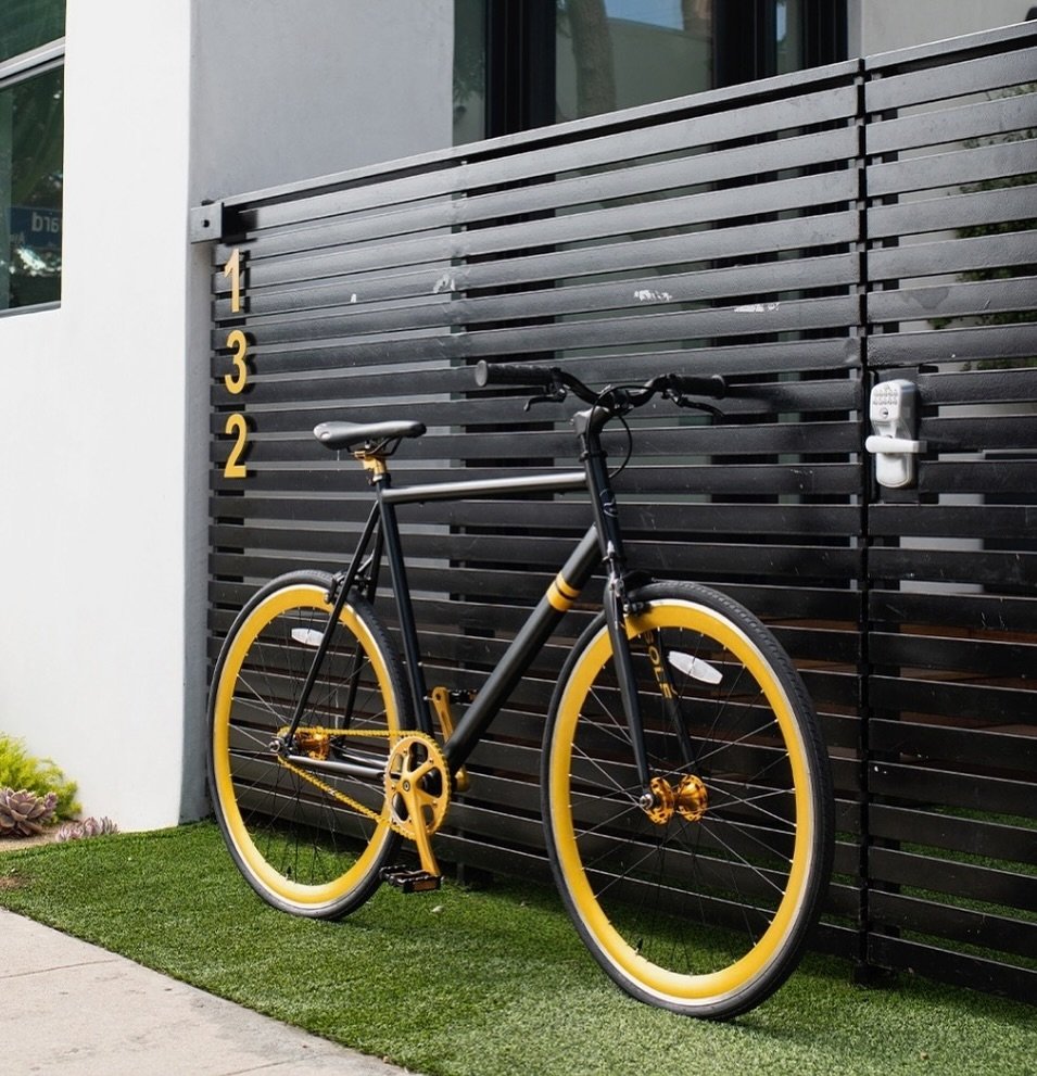 Happy National Bike to Work Day! 🚴&zwj;♂️Elevate your corporate campus or surprise your team with custom bikes in your brand colors. The ultimate wow gift!
.
.
.
.

#NationalBikeToWorkDay #CorporateGifts #CustomBikes #ClementinePromotions @clementin