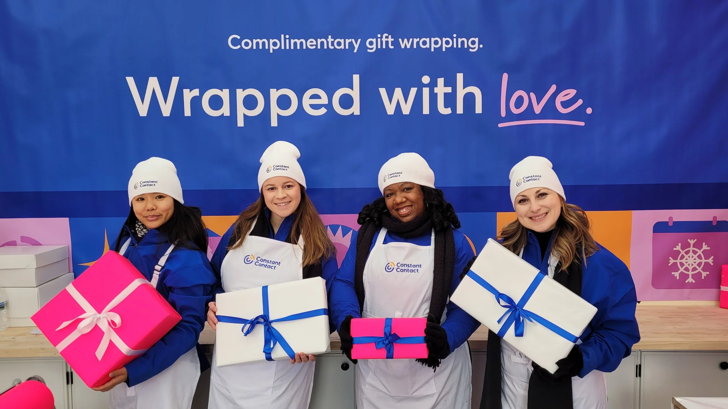 Bringing Holiday Magic to Shoppers with a Christmas Pop-Up