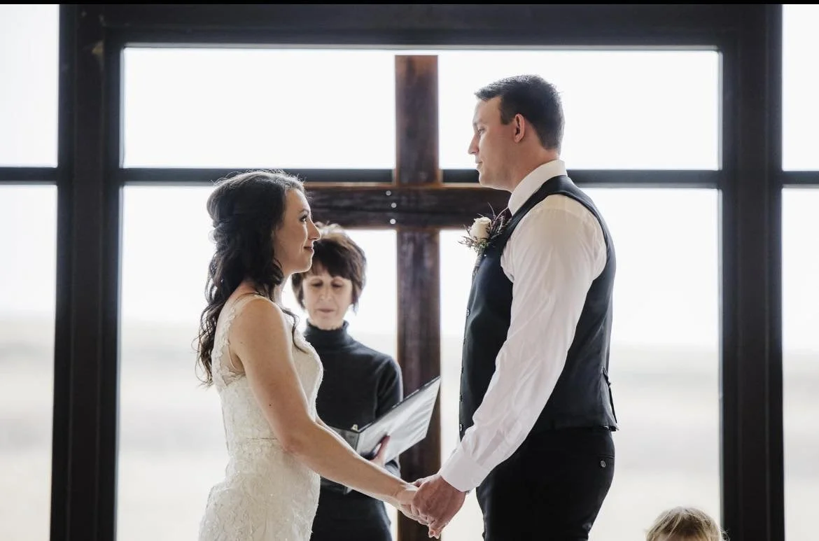Wedding officiant omaha ne | Beachweddingtips.com