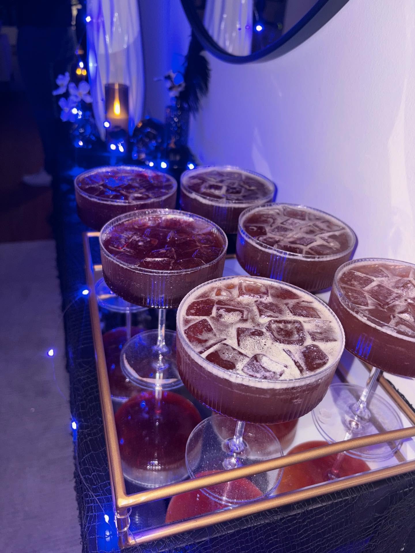 &hellip;and cheers to many more Halloween parties 👻🕸️☠️ the Witches Brew Martinis and the sunset were to kill for 🔪🩸

#halloweenpartydecorations #halloweeneventdesign #halloweencocktail #housewarmingdesign #housewarmingdecoration