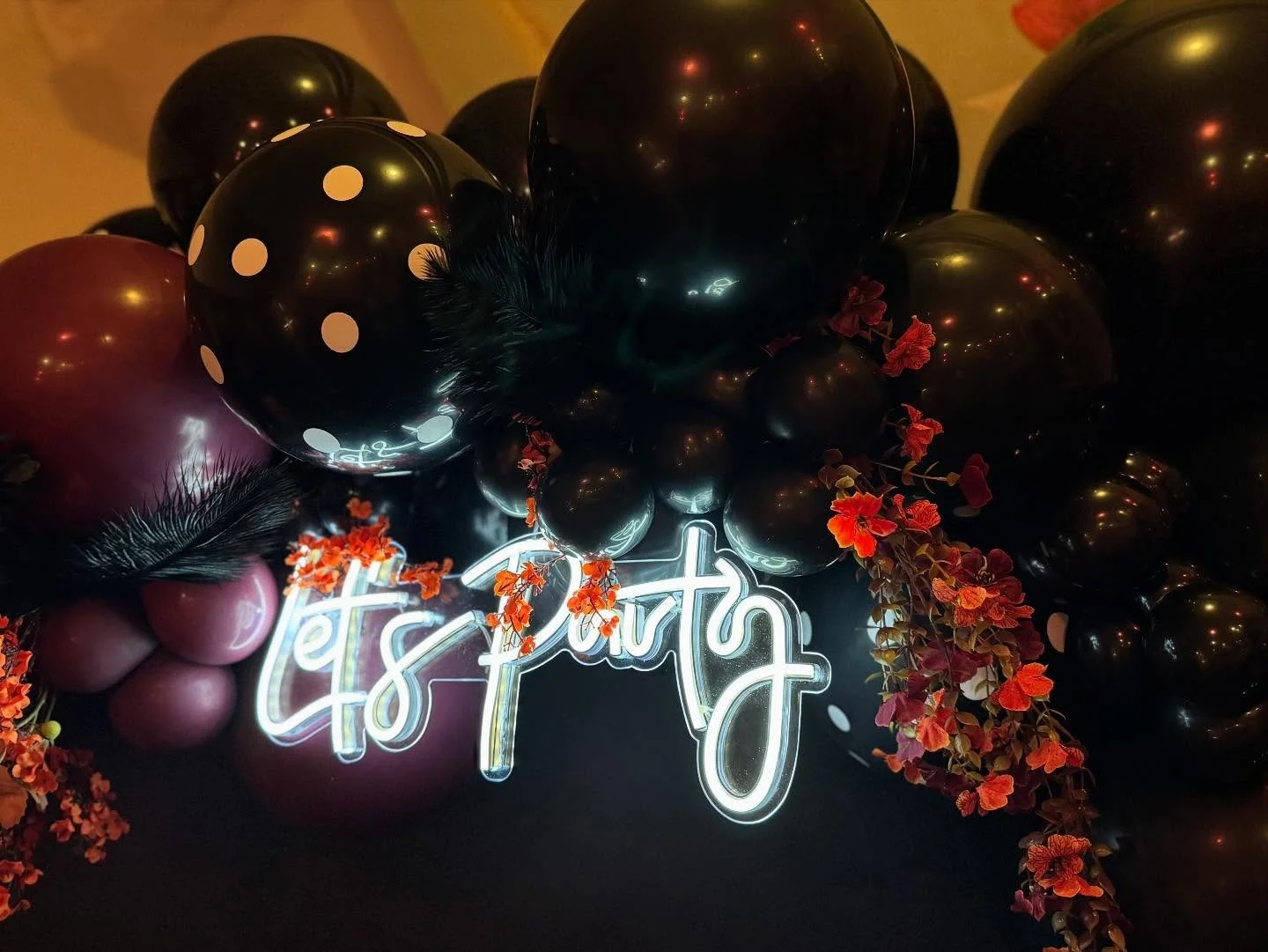 Beyond obsessed! 🤩 Rent our LED 💡 &quot;let's party sign&quot; 💡or ask for any custom neon ⚡️sign you'd like &amp; we'll make it happen!! 
.
.
#nyceventproprentals #tristateeventproprentals #tristateeventdecor #nyceventplanner #nyceventdesign #nyc