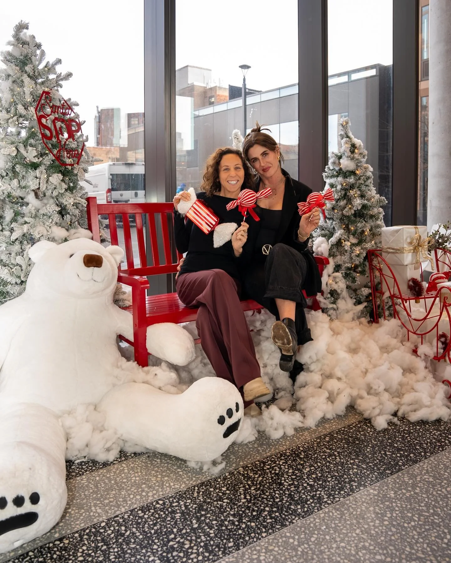 Running a business together isn&rsquo;t always easy..ups and downs, a lot of laughs, a &ldquo;little&rdquo; chaos..but we&rsquo;re still here together 🤍👯&zwj;♀️
.
.
#businessgoal2026 #womenbusinessowners #readyfor2026